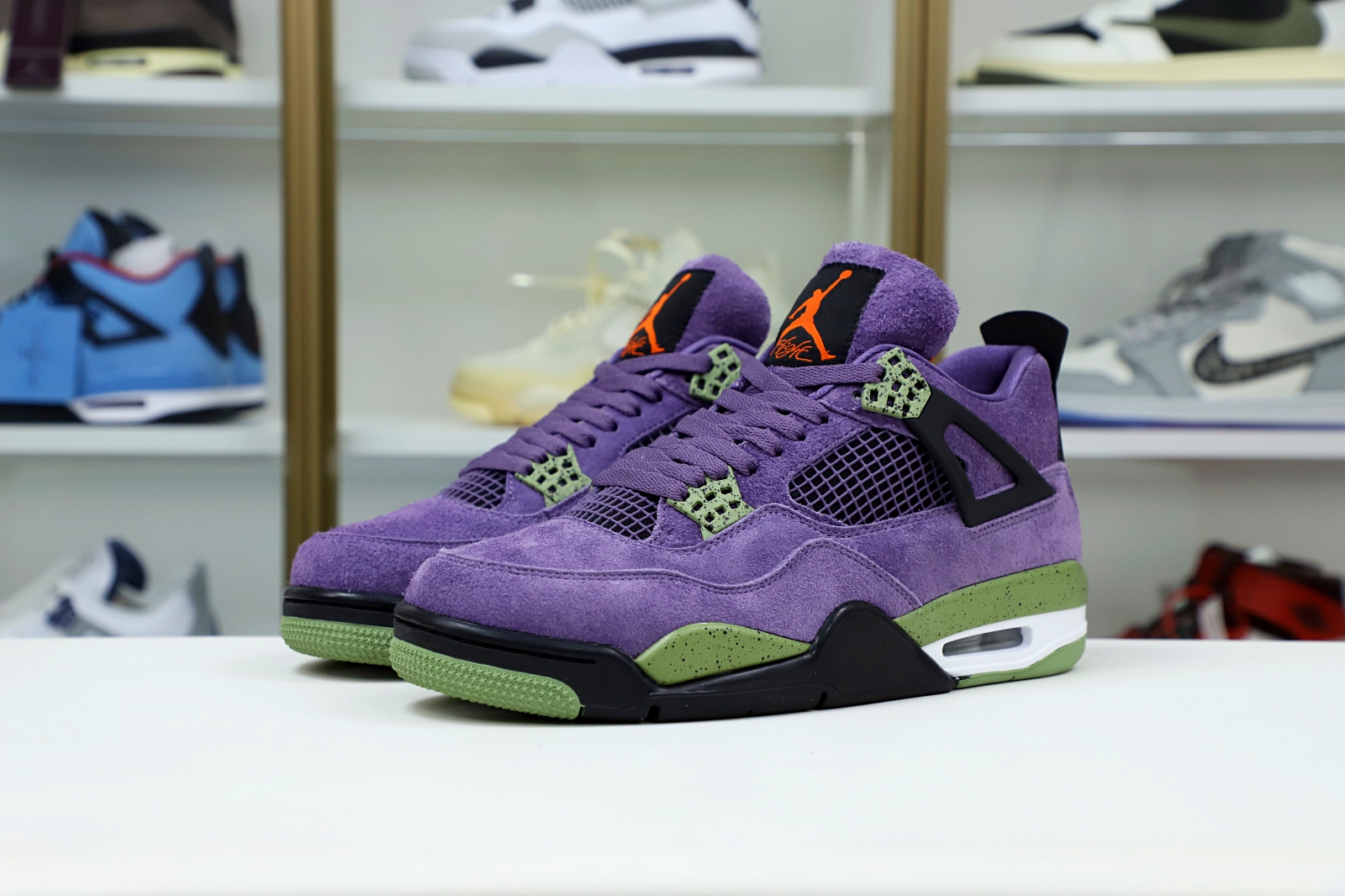 Air Jordan 4 retro