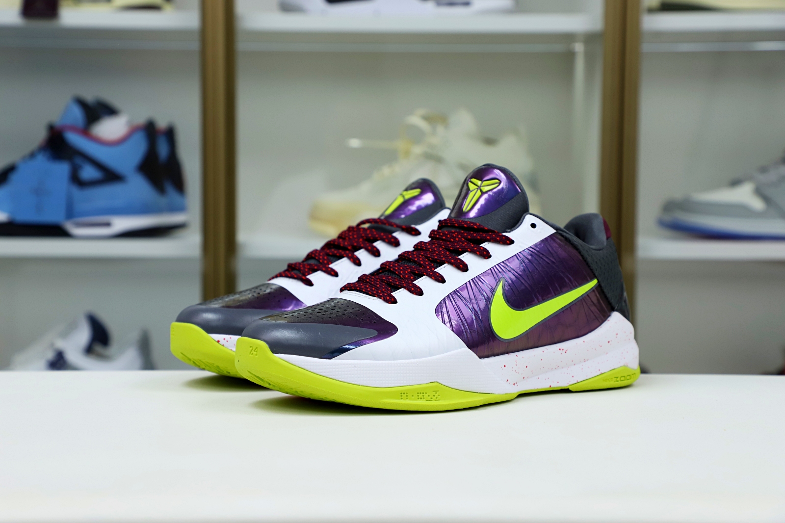 NIKE ZOOM KOBE 5