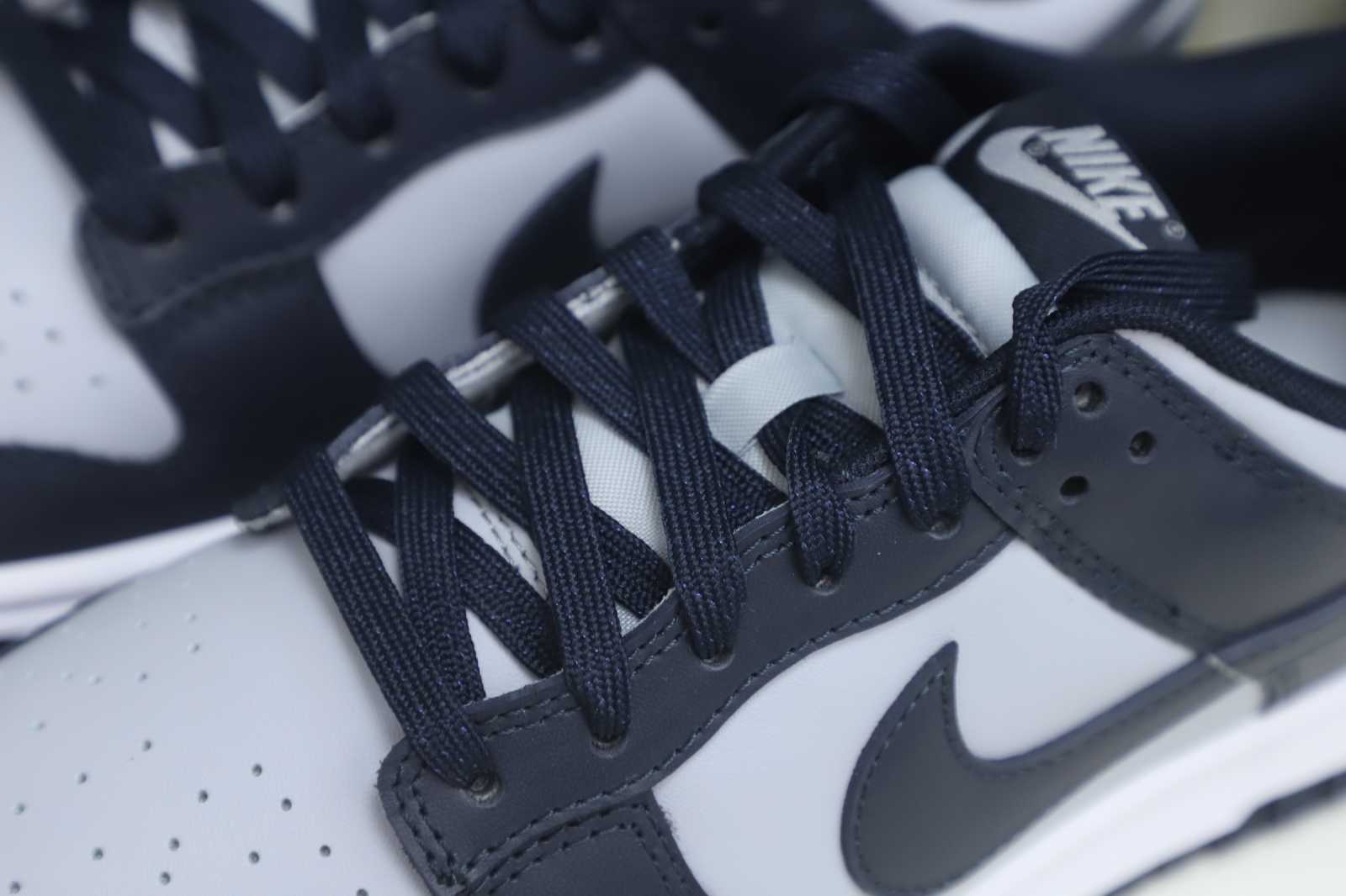Nike Dunk Low Retro