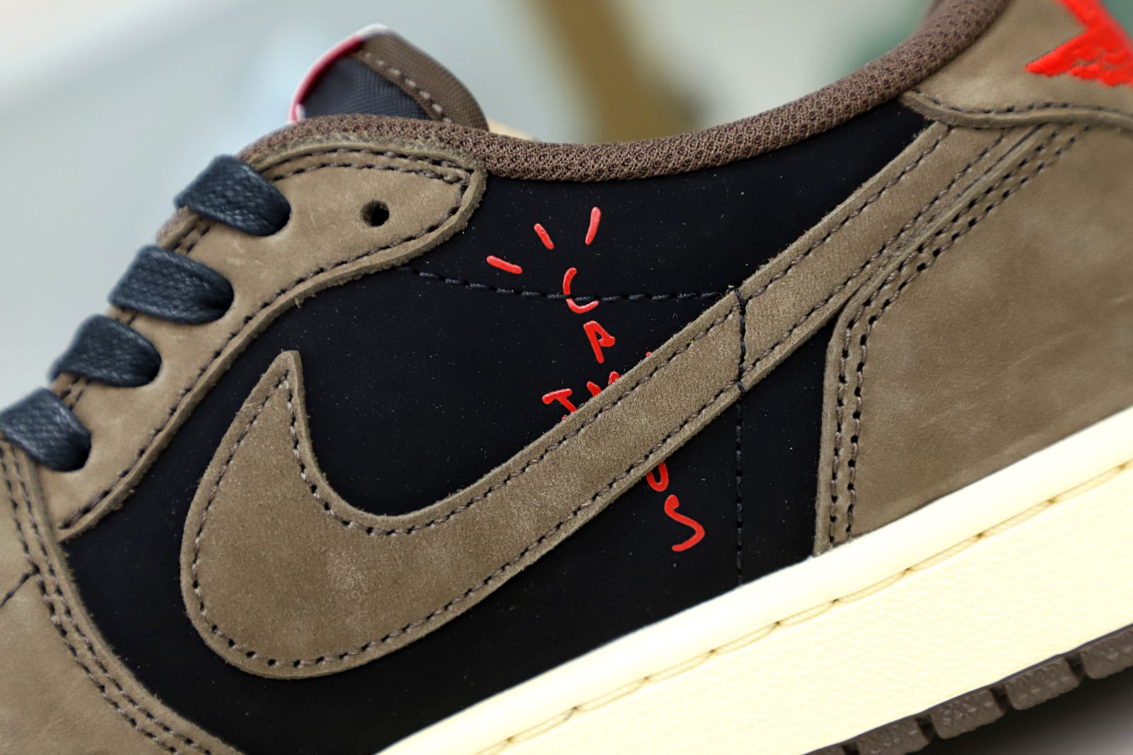 Travis Scott x Air Jordan 1mLow OG TS SP
