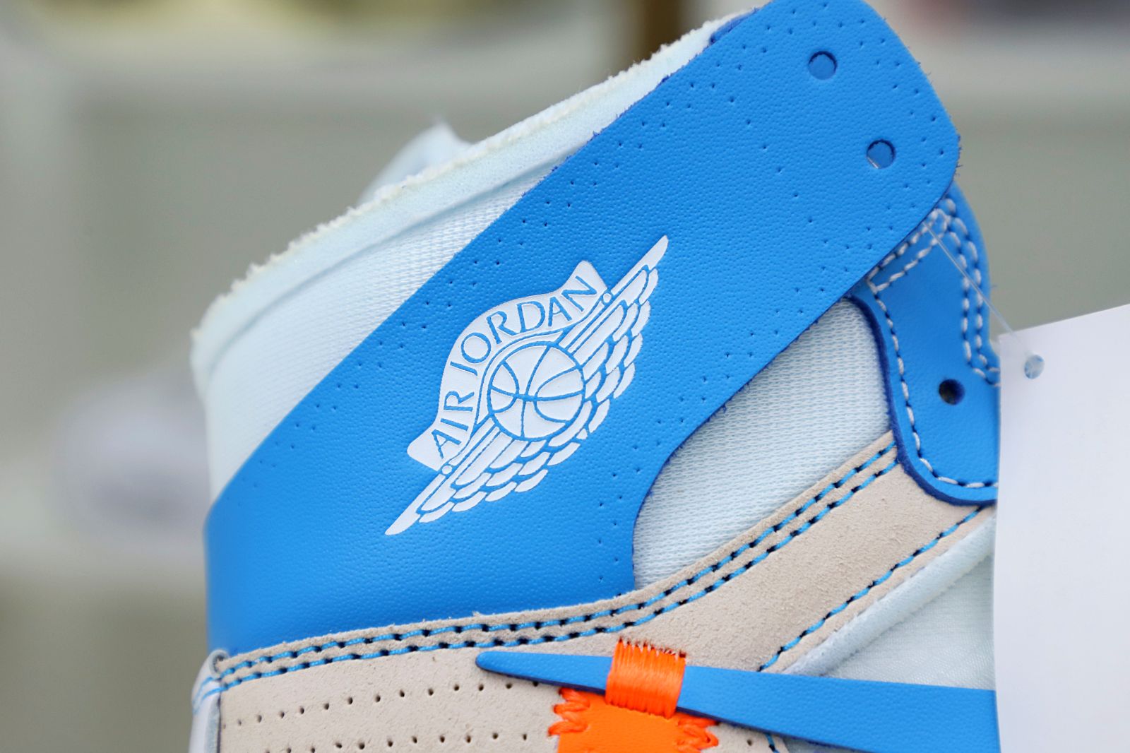 OFF-WHITE X AIR JORDAN 1 RETRO HIGH OG 'UNC'