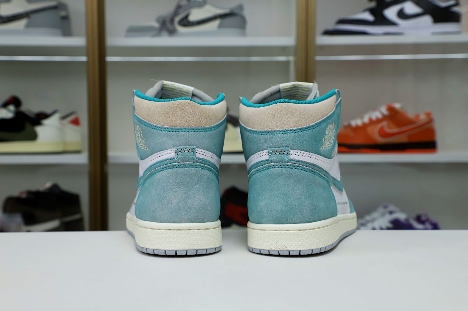 AIR JORDAN 1 RETRO HIGH OG 'TURBO GREEN'