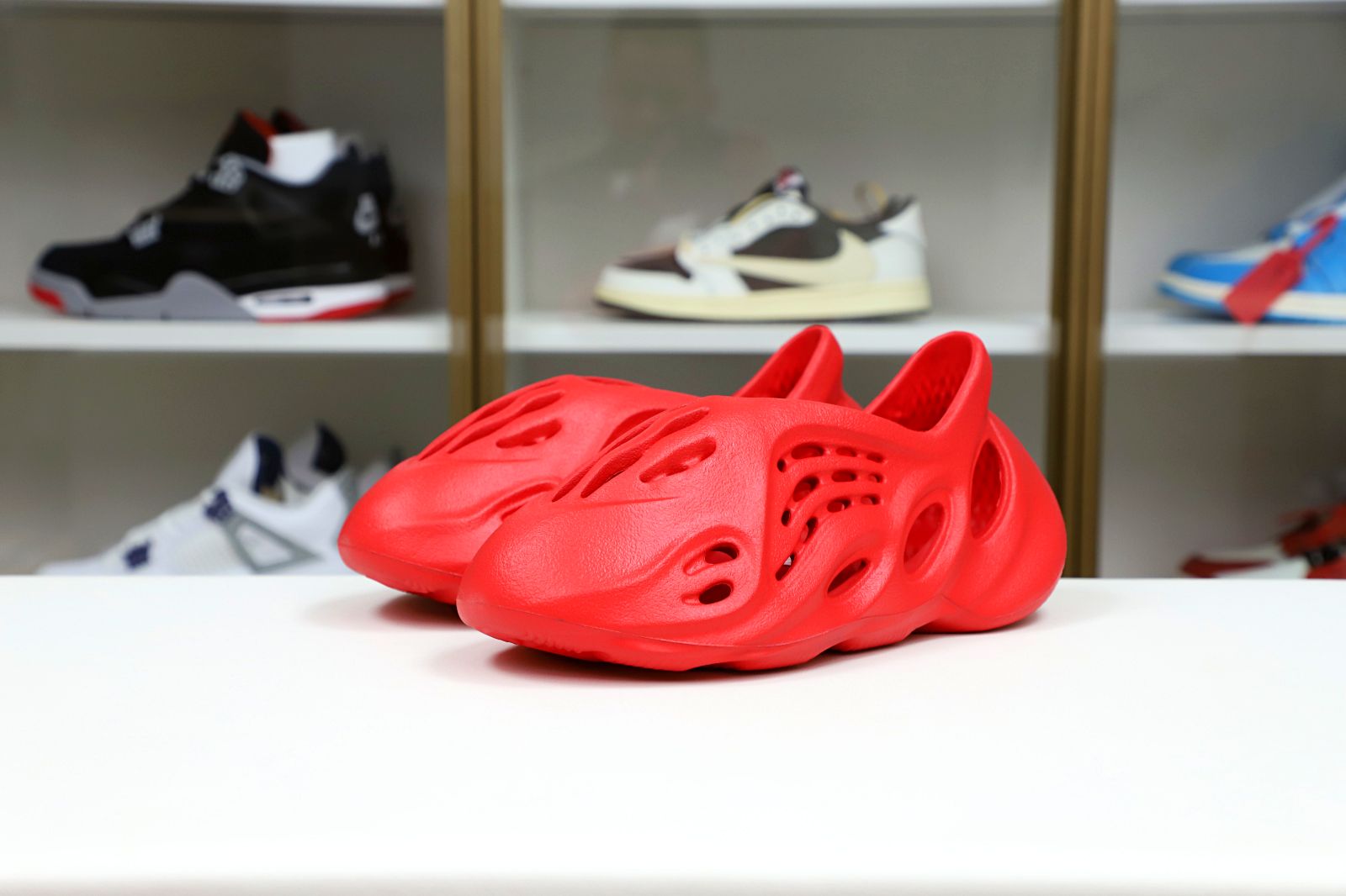 YEEZY FOAM RUNNER 'VERMILION'