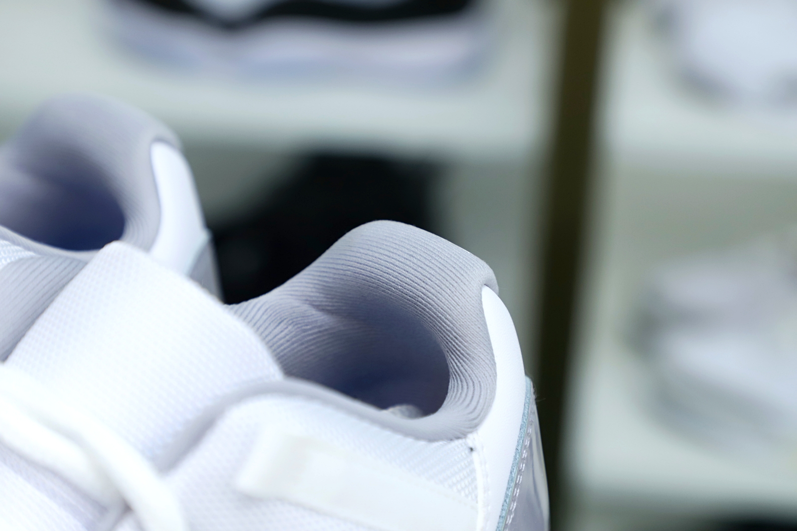 Air Jordan 11 Retro Low