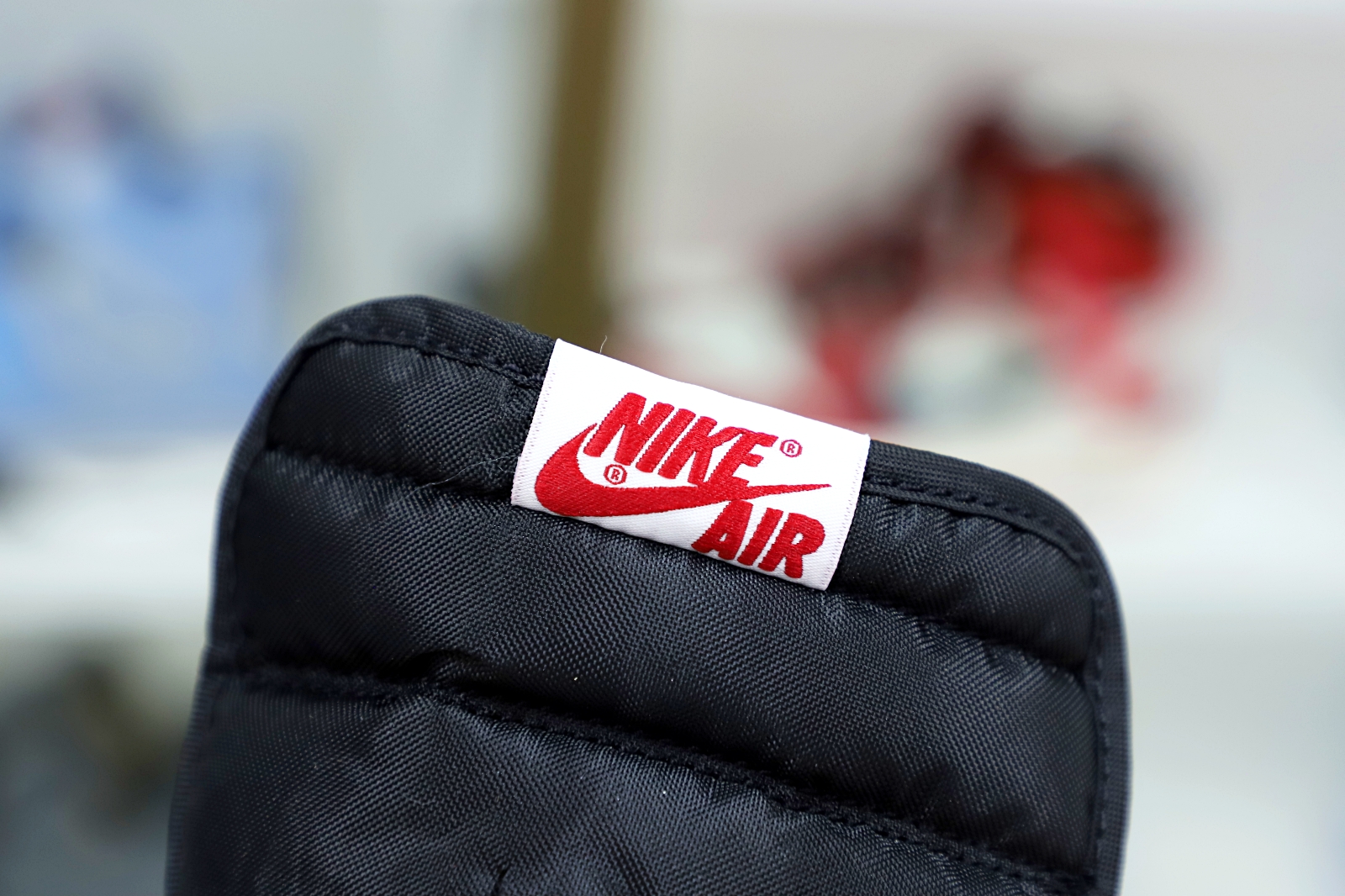 AIR JORDAN 1 RETRO HIGH OG 'FEARLESS'