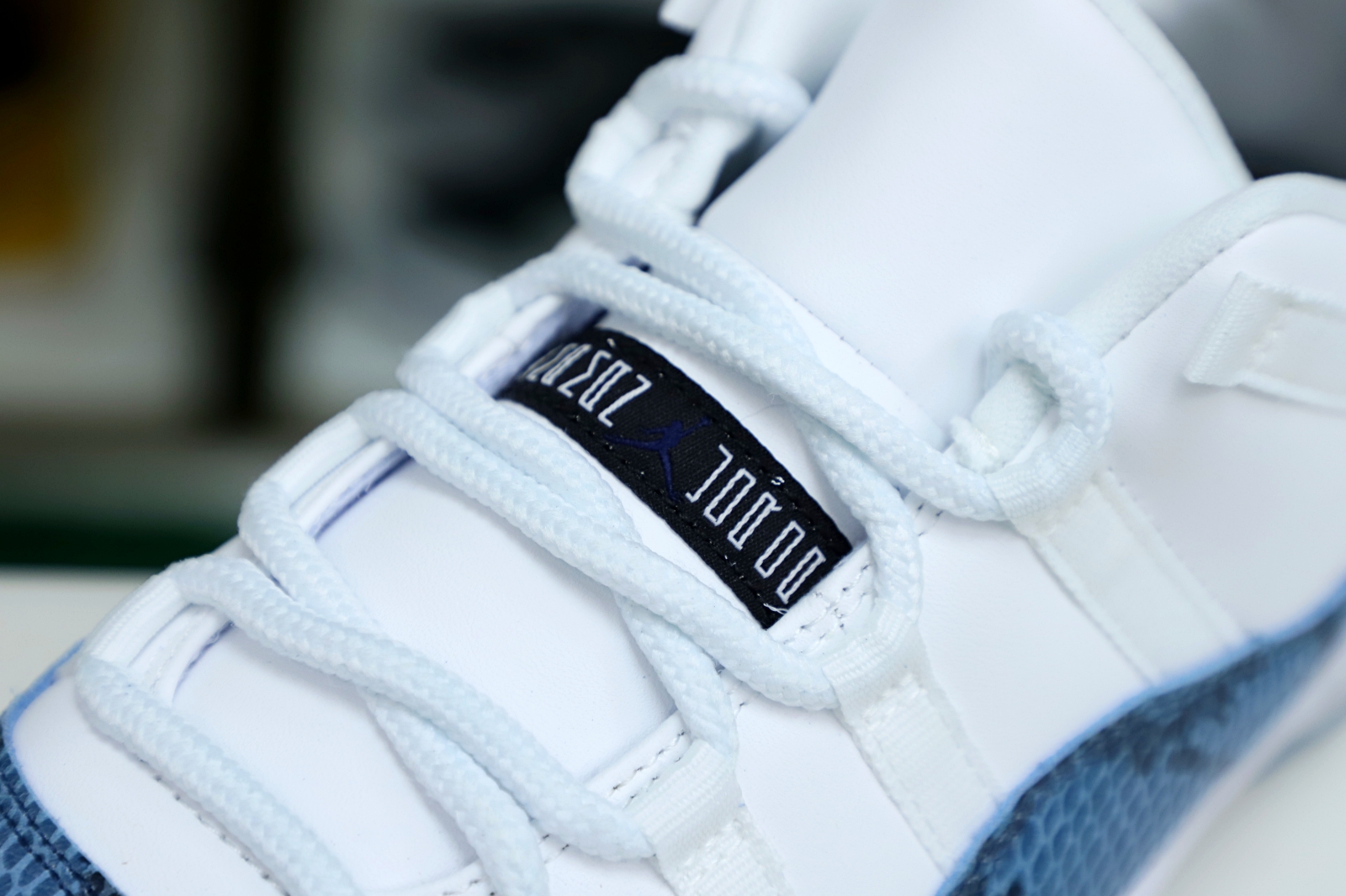 Air Jordan 11 “navy snakeskin”