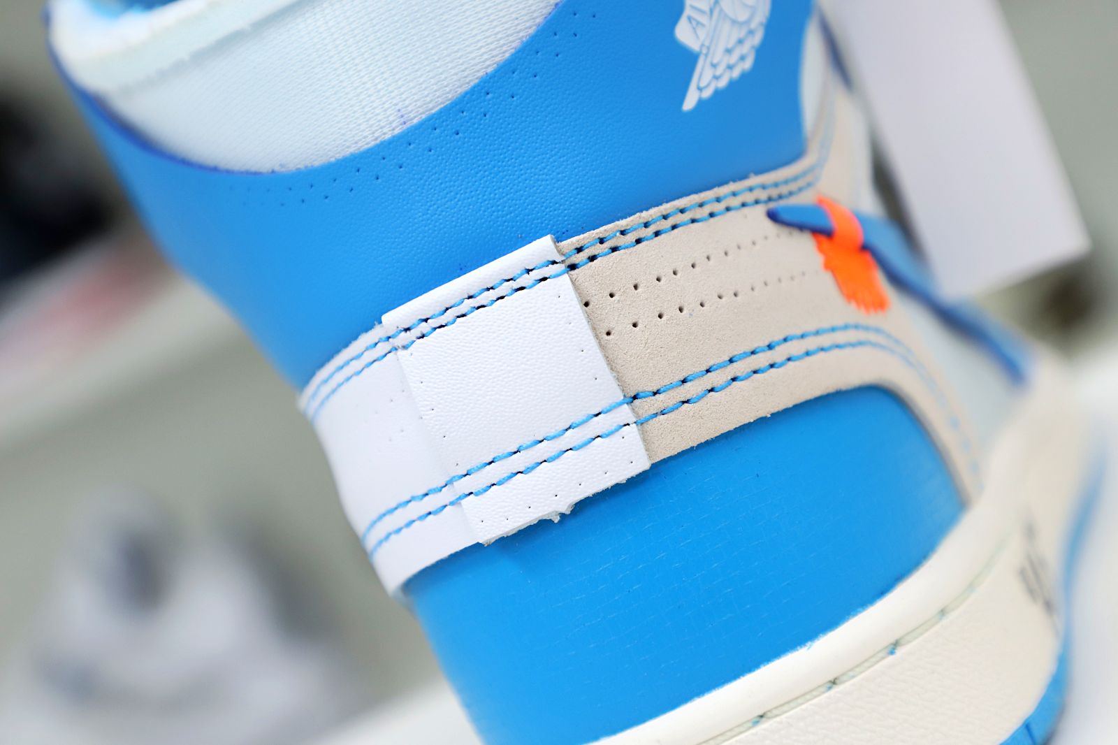 OFF-WHITE X AIR JORDAN 1 RETRO HIGH OG 'UNC'