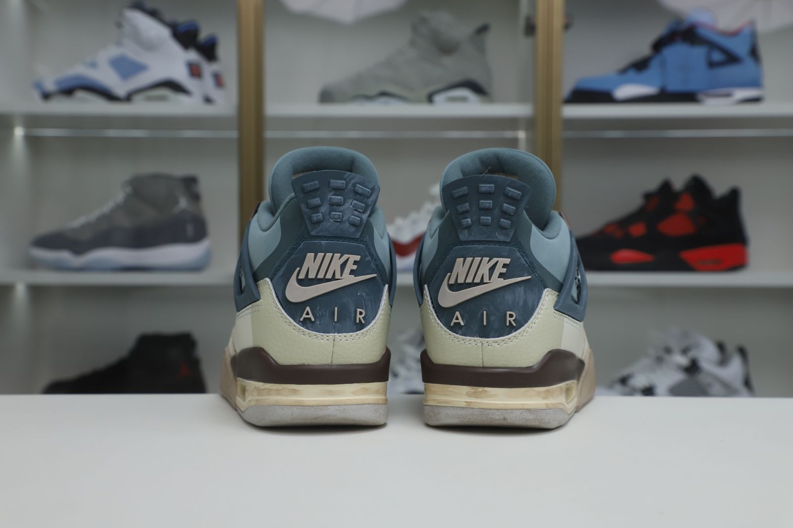 Air Jordan 4