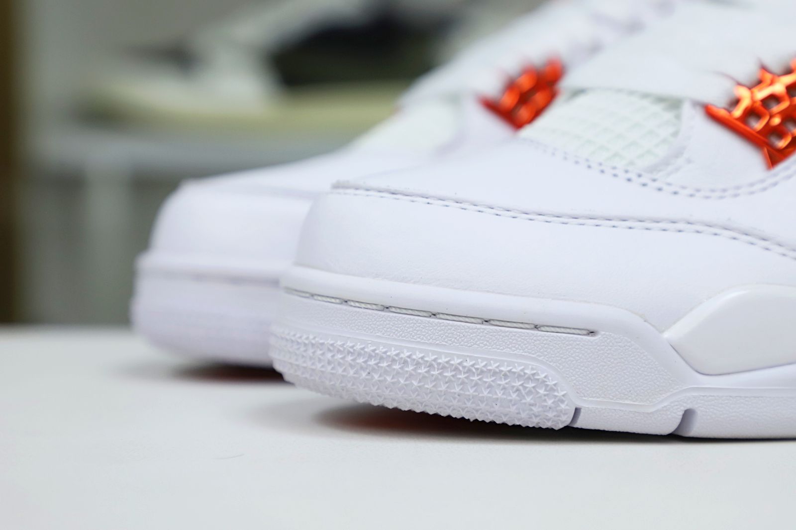 Air Jordan 4 retro“orange metallic