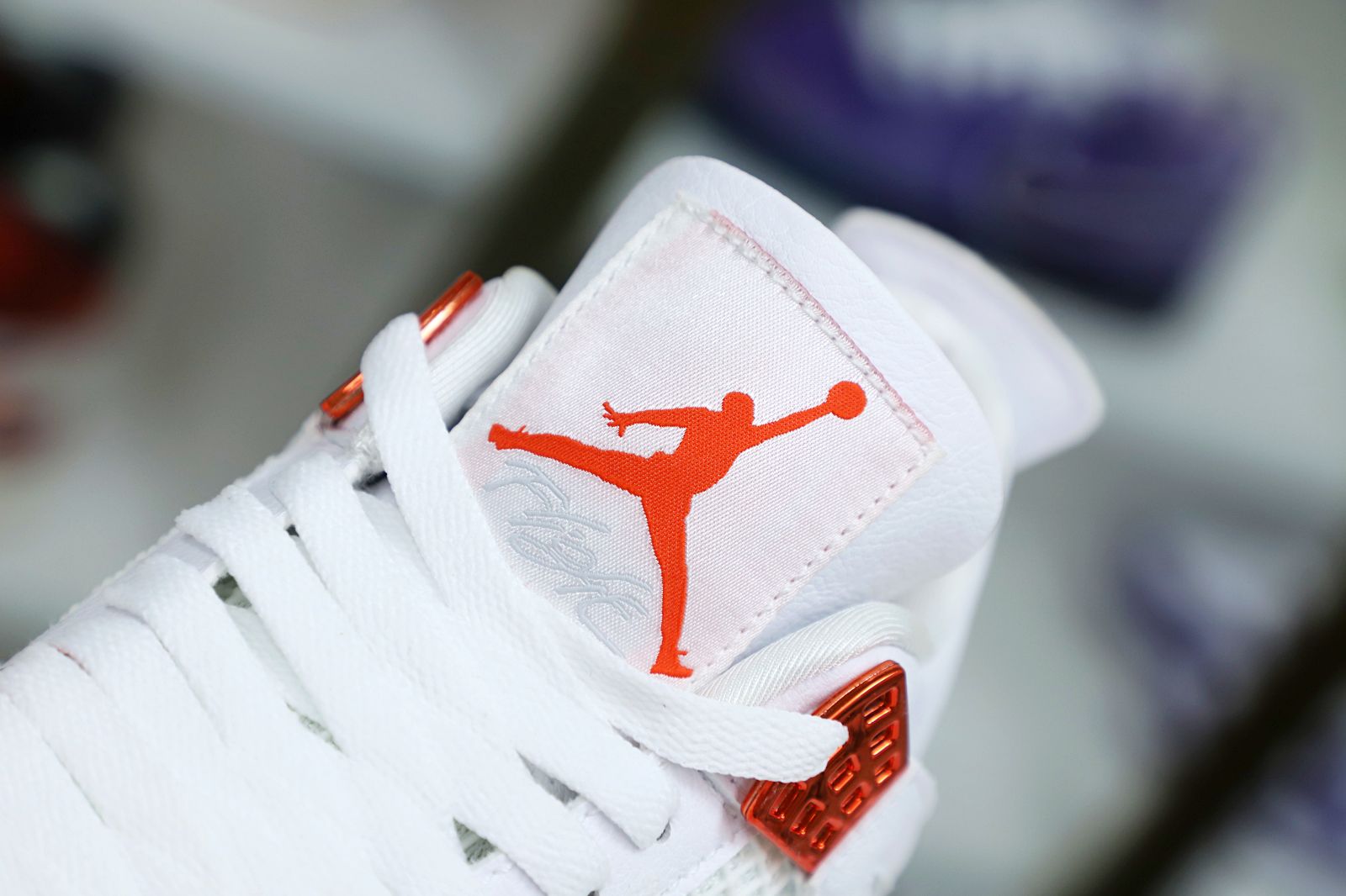 Air Jordan 4 retro“orange metallic