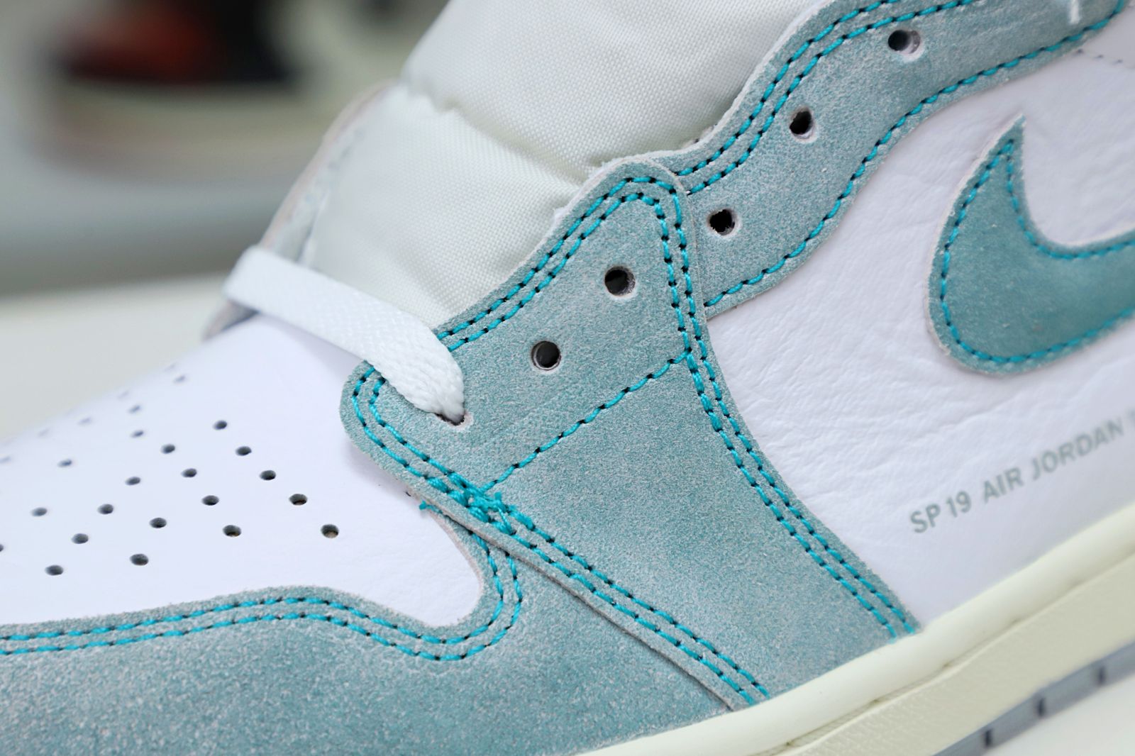 AIR JORDAN 1 RETRO HIGH OG 'TURBO GREEN'