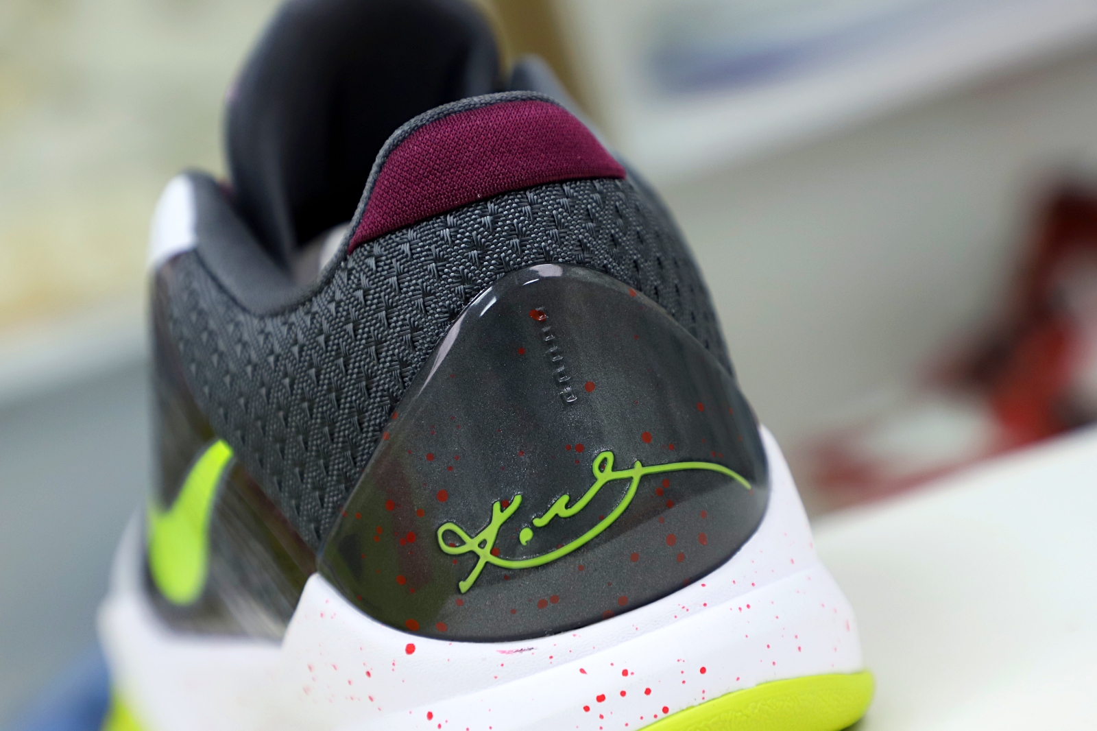 NIKE ZOOM KOBE 5