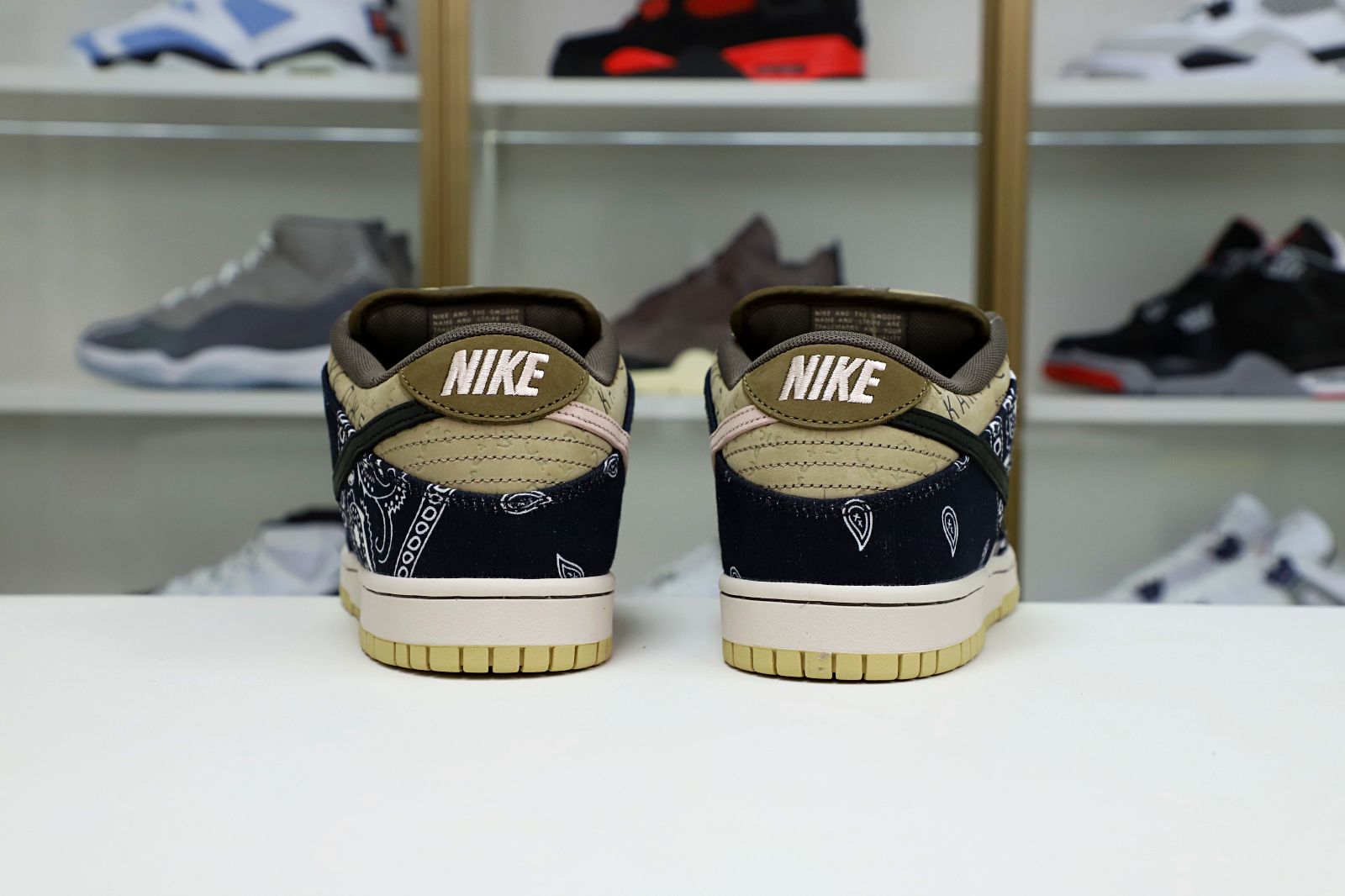 TRAVIS SCOTT X DUNK LOW PREMIUM QS SB 'CACTUS JACK'