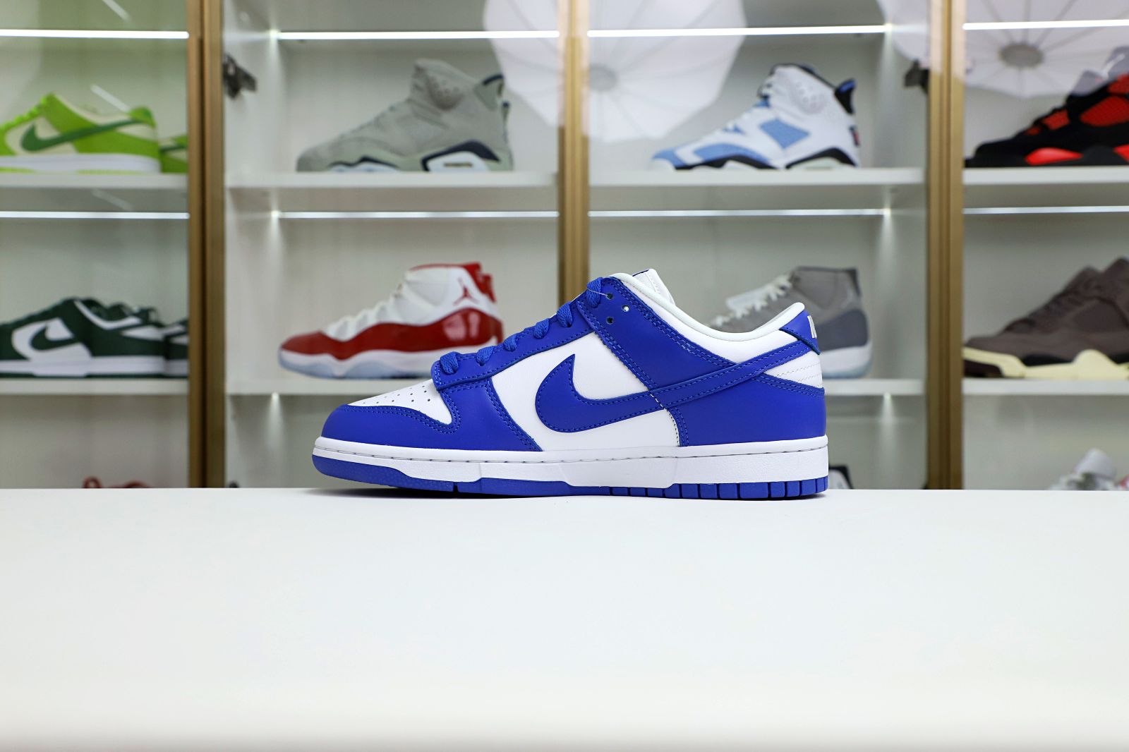 Nike Dunk Low  Kentucky