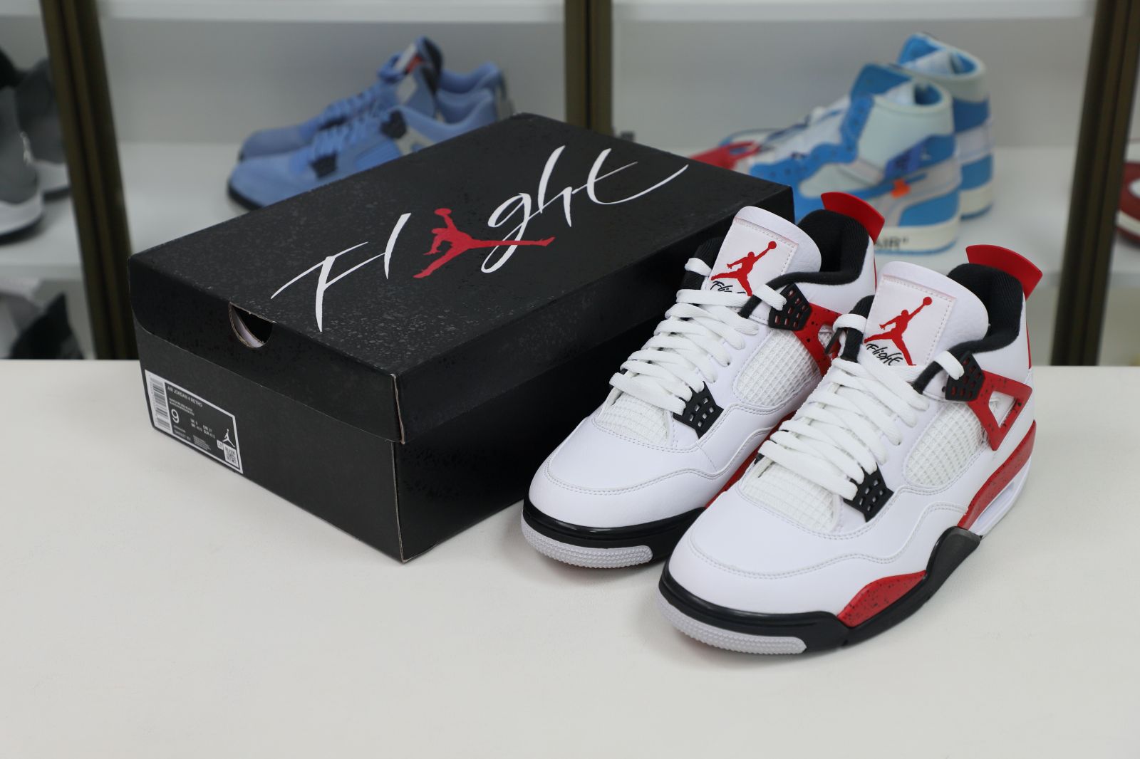 Air Jordan 4