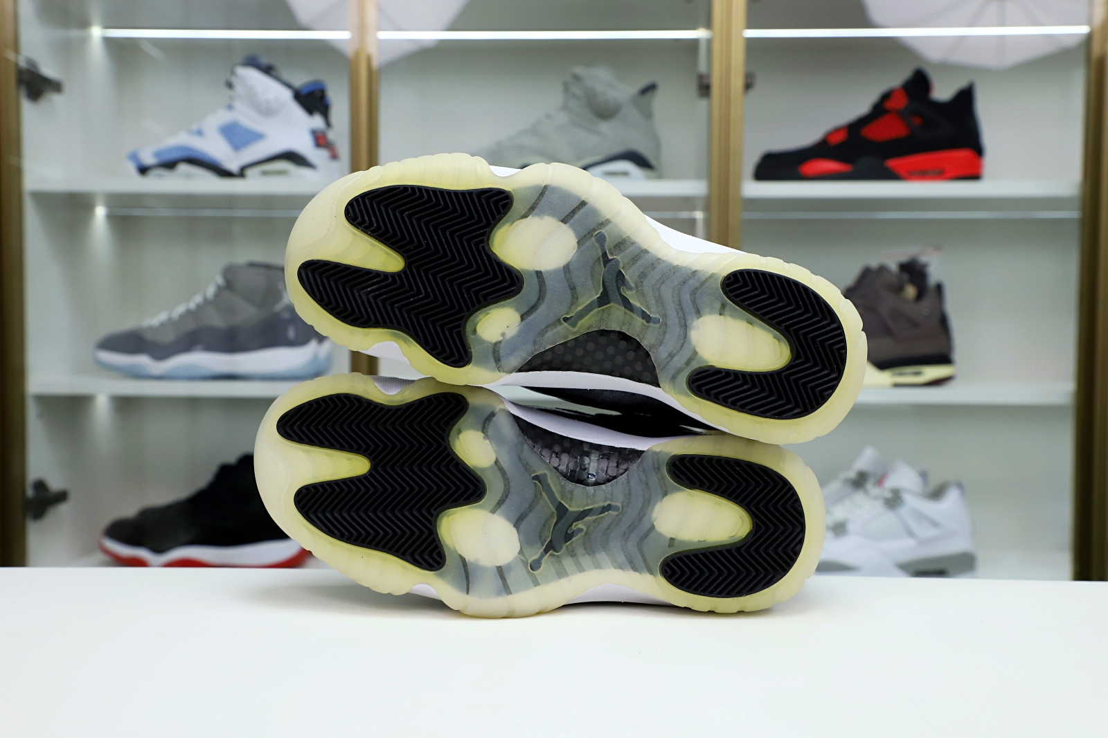 Air Jordan 11 retro low barons