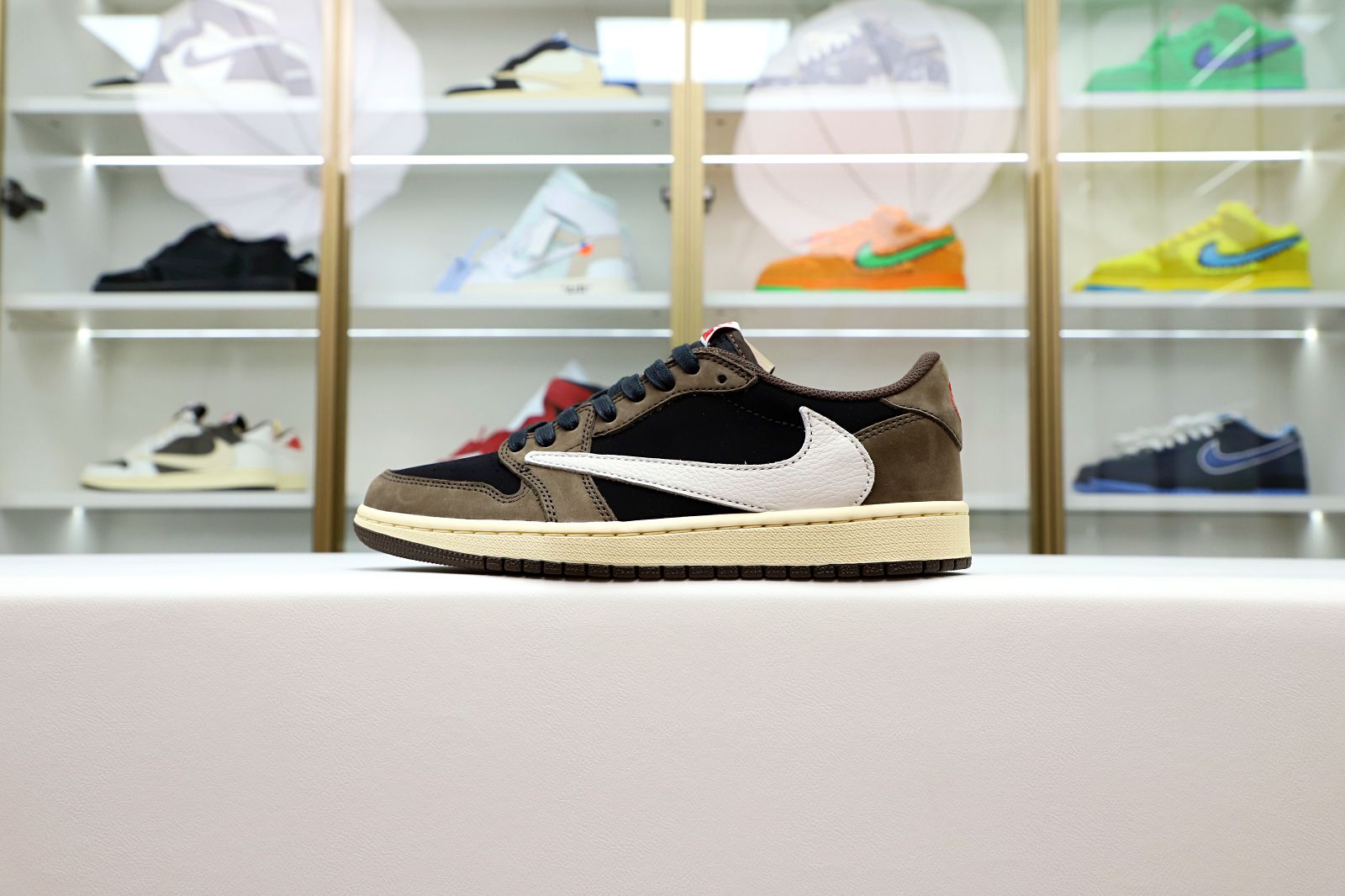 Travis Scott x Air Jordan 1mLow OG TS SP