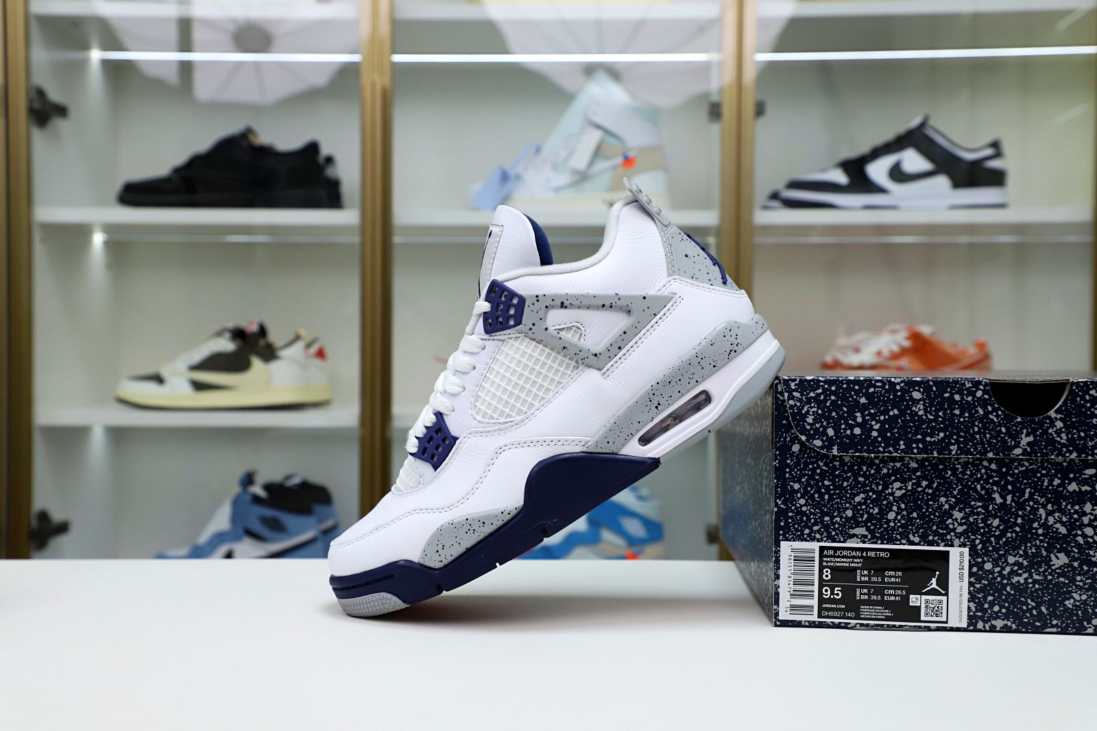 AIR JORDAN 4 RETRO