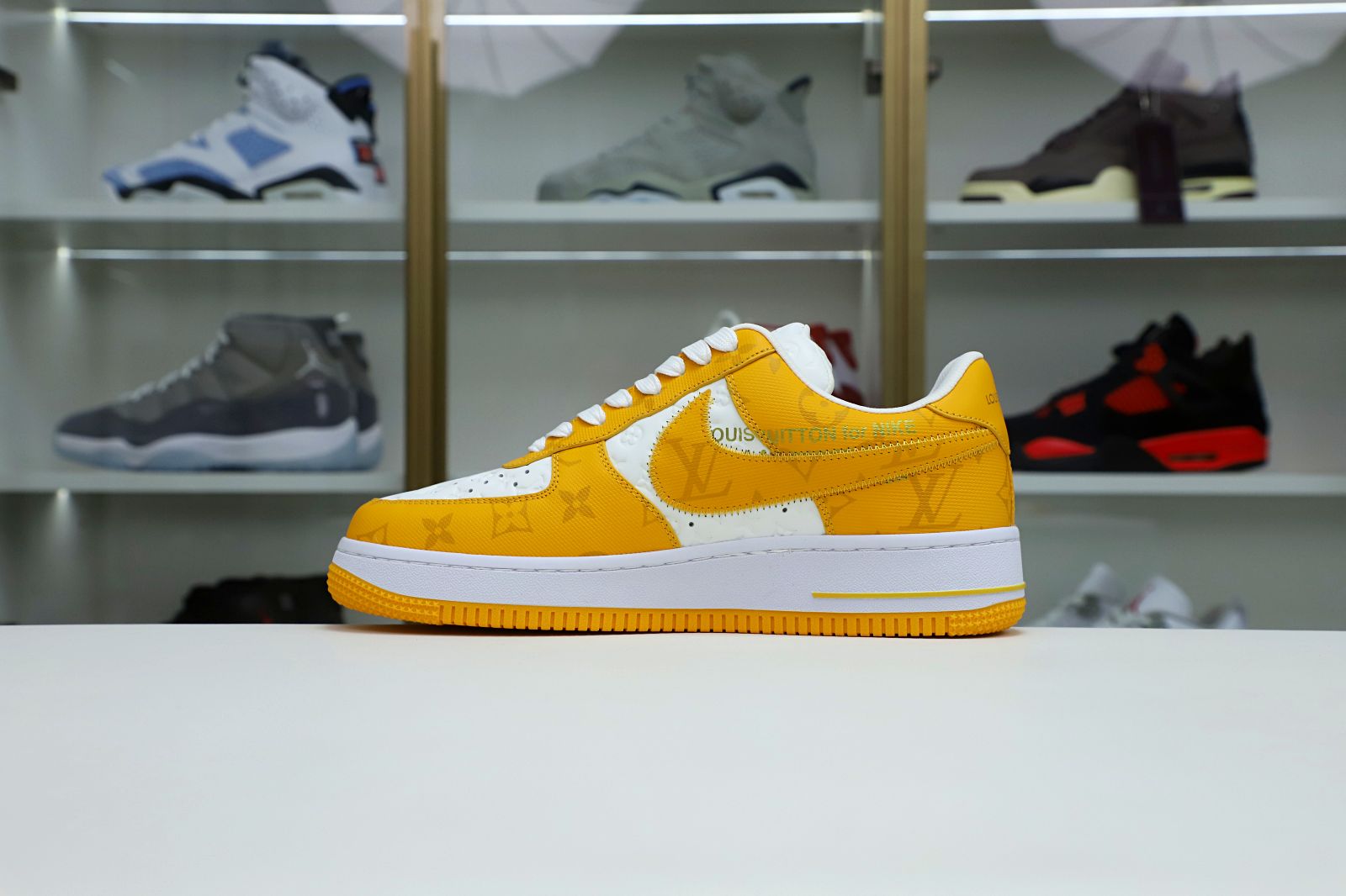Nike Air Force1 Low LV
