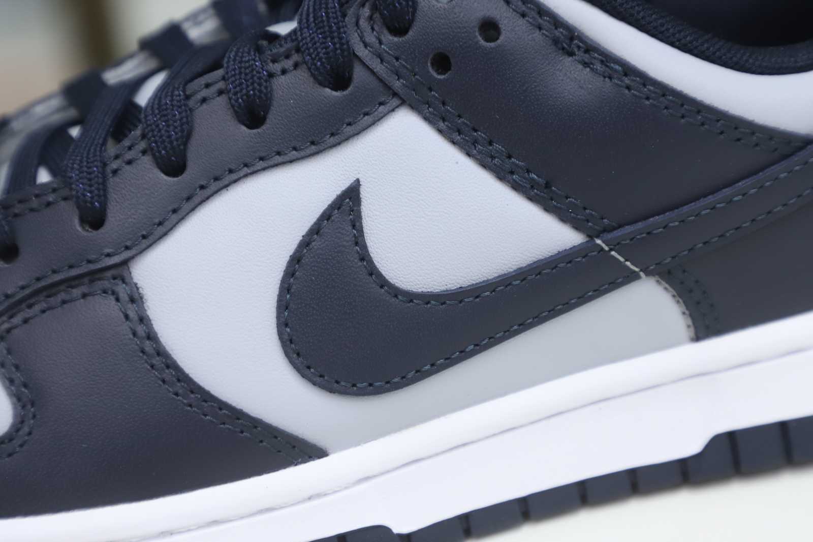 Nike Dunk Low Retro