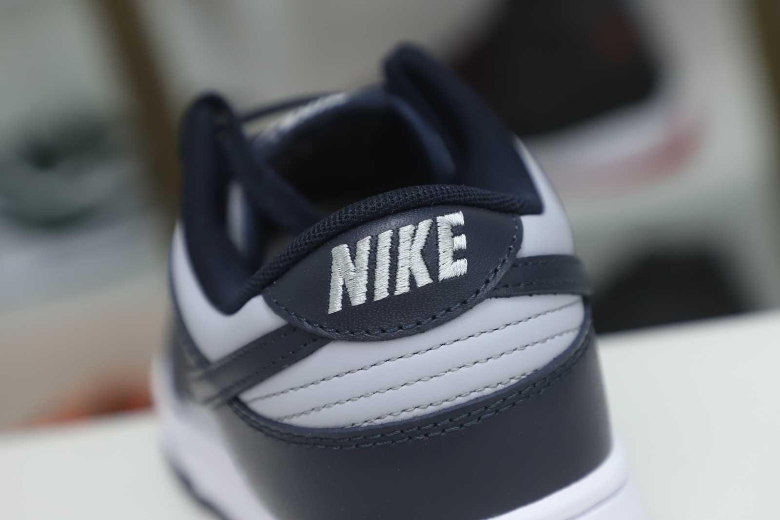 Nike Dunk Low Retro