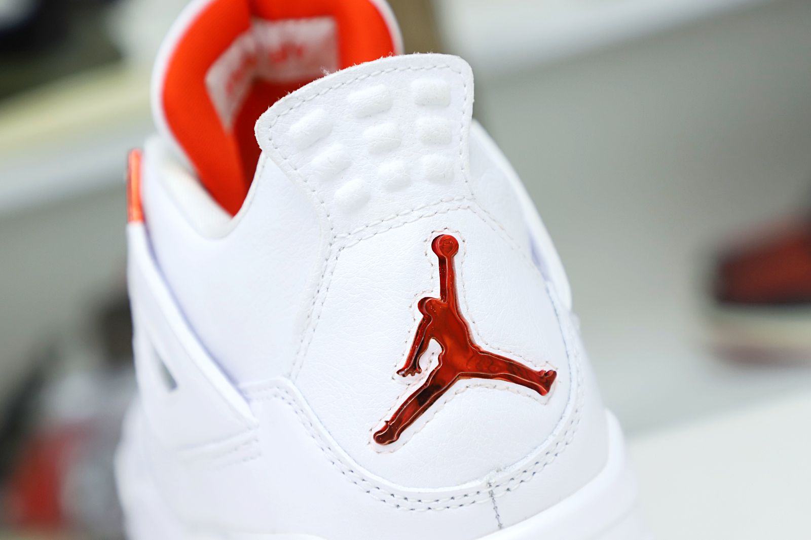 Air Jordan 4 retro“orange metallic