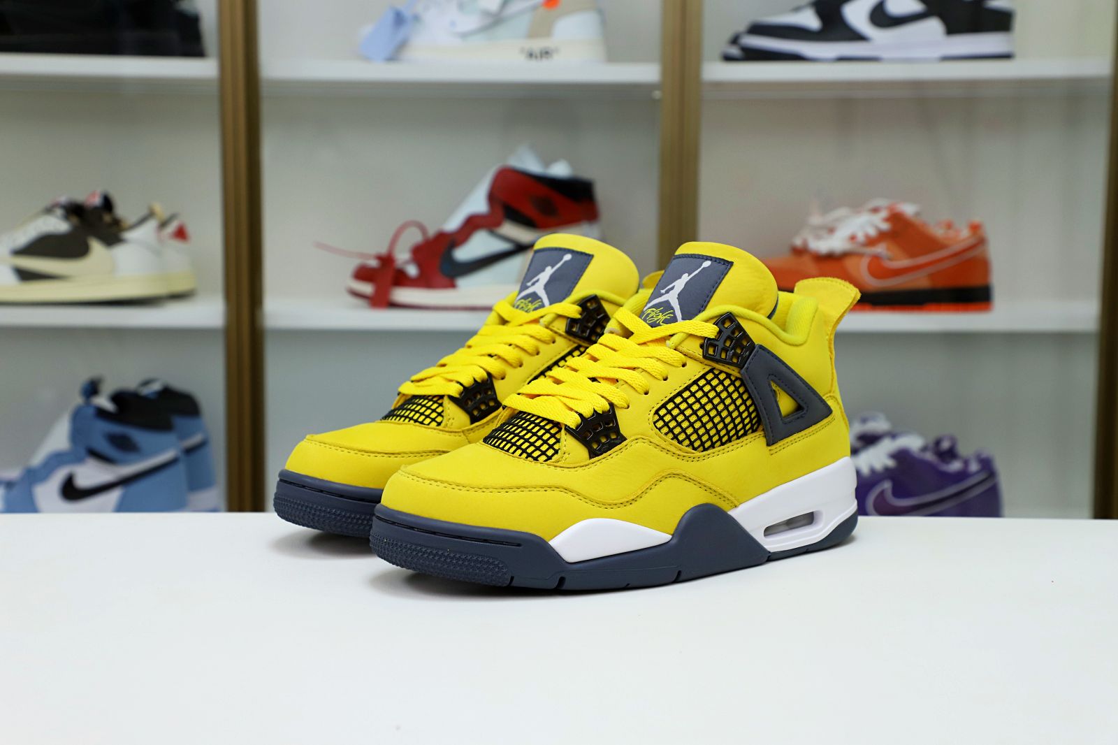 AIR Air JORDAN 4 RETRO 'LIGHTNING' 2021