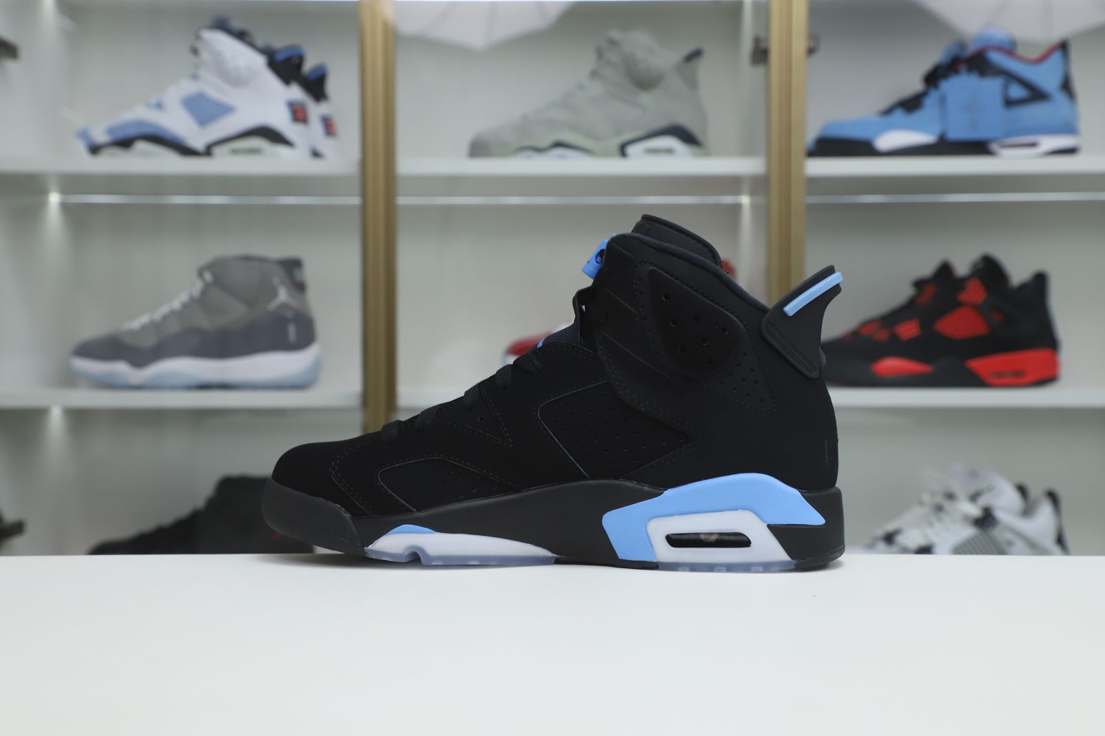 Air Jordan 6 unc