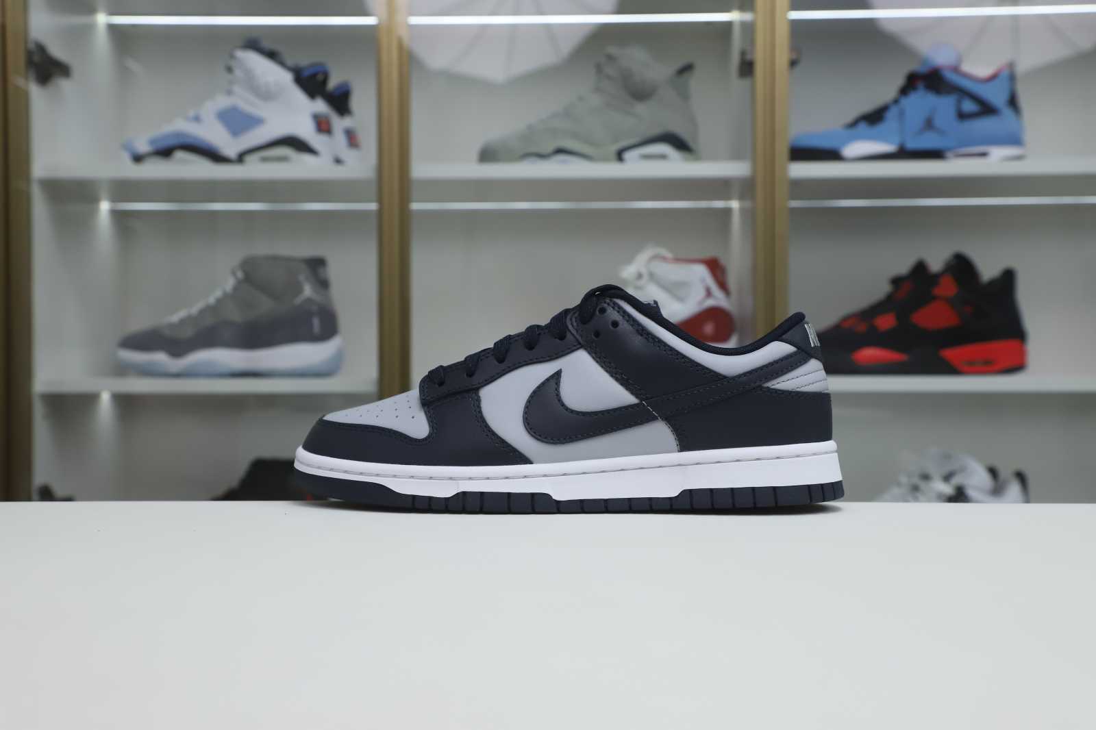 Nike Dunk Low Retro