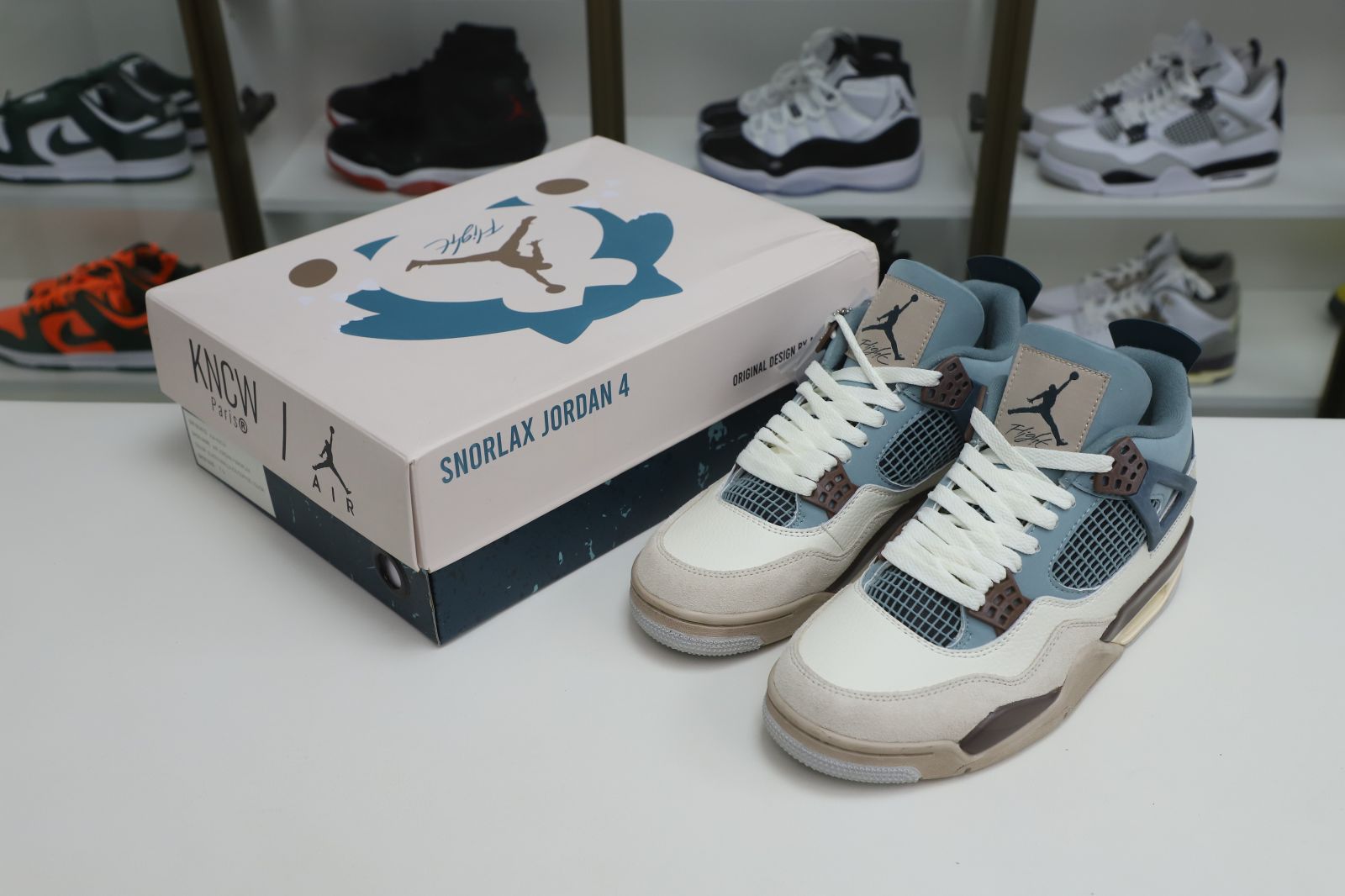 Air Jordan 4