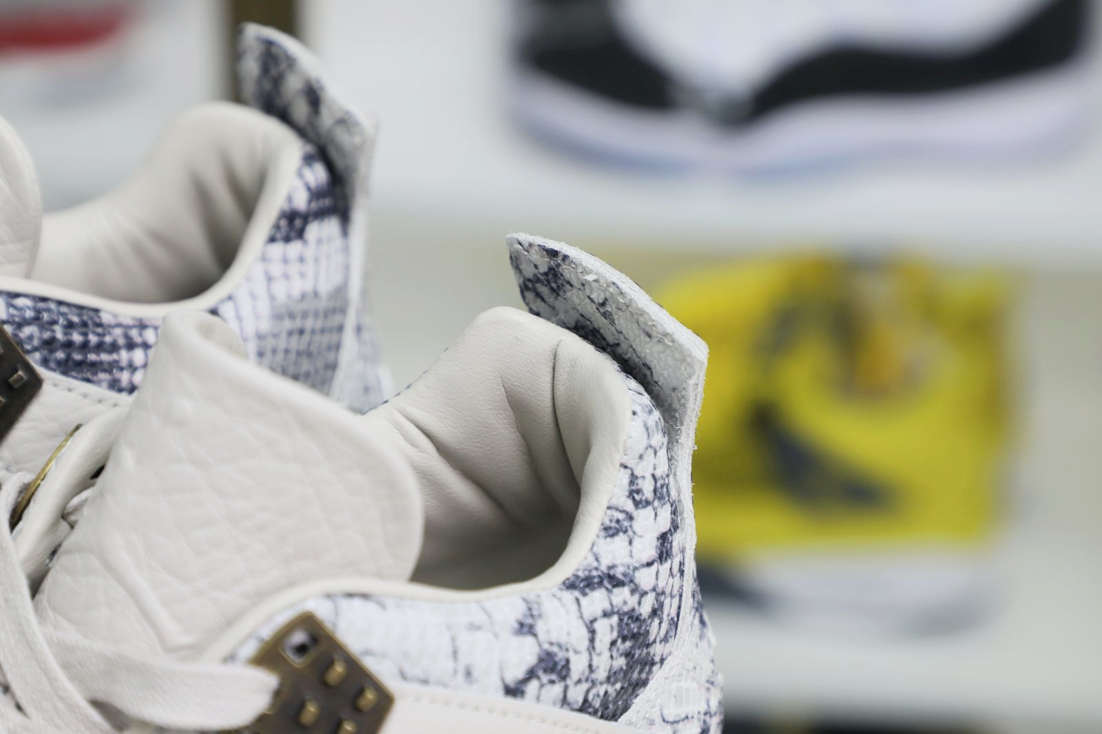 Air Jordan 4 retro snakeskin