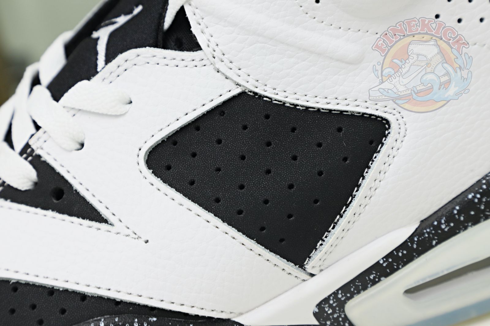 Air Jordan 6 Retro Oreo