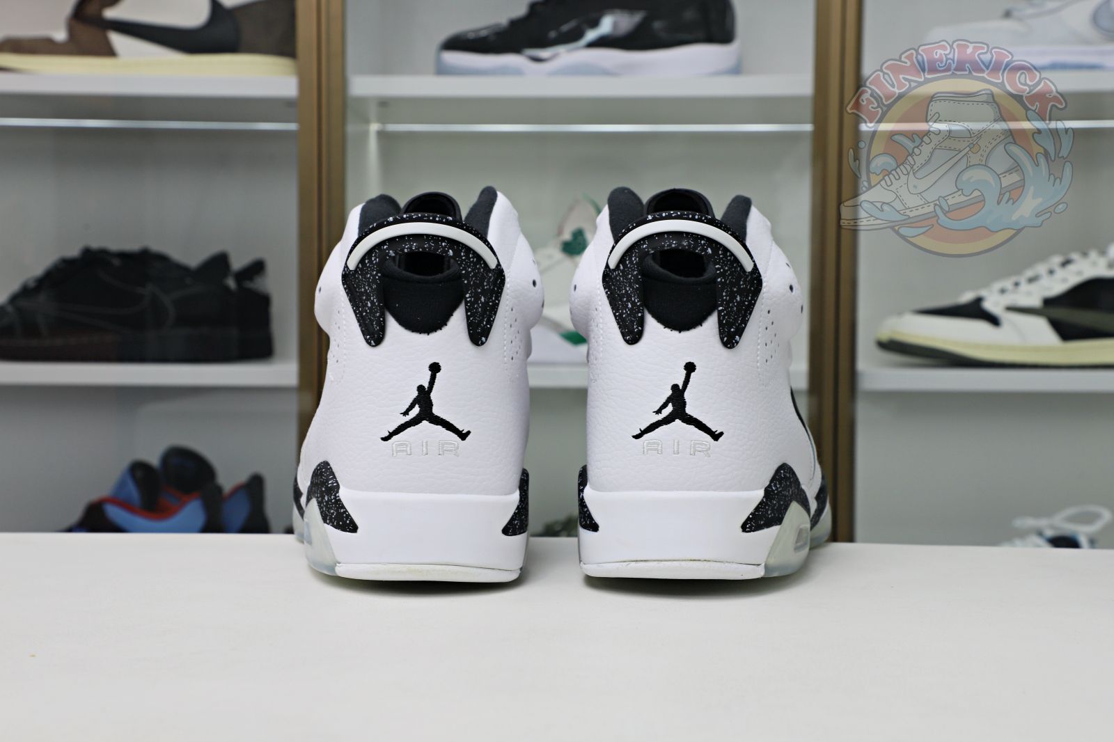 Air Jordan 6 Retro Oreo