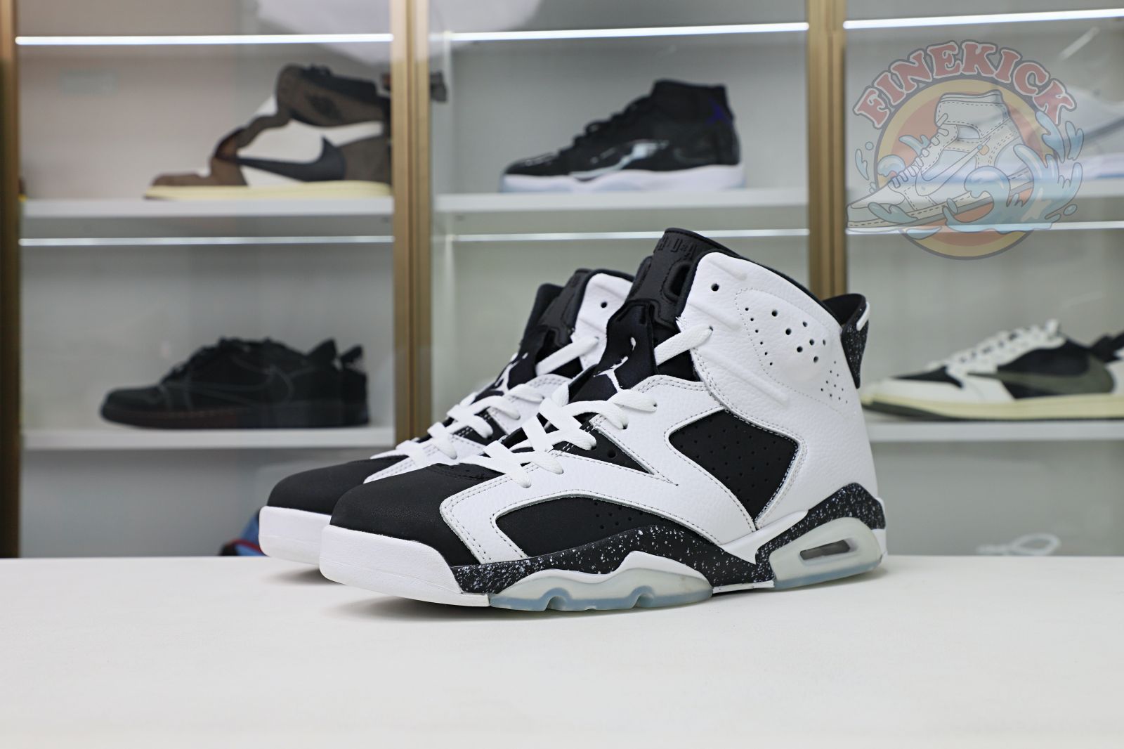 Air Jordan 6 Retro Oreo