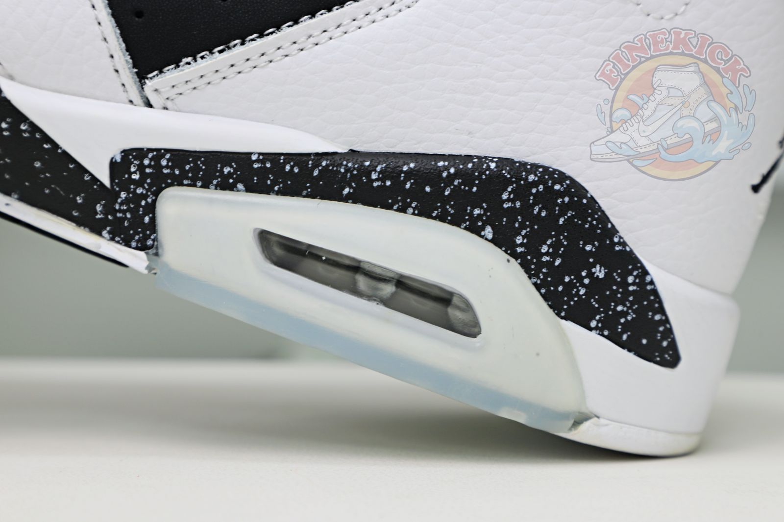 Air Jordan 6 Retro Oreo