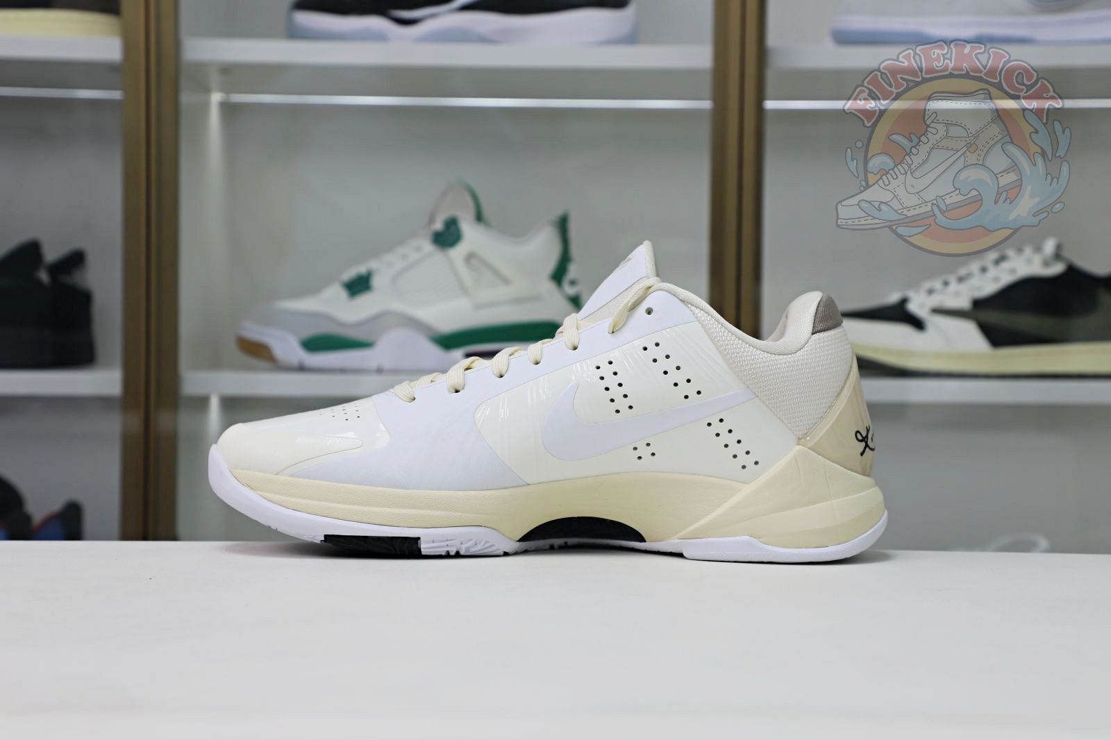 OFF-WHITEX  Nike Zoom Kobe5
