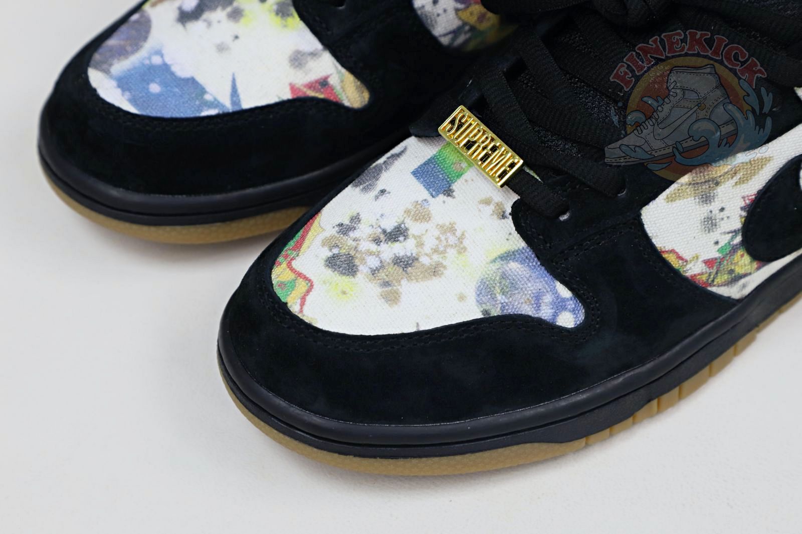 Supreme x Nike SB DunkLow
