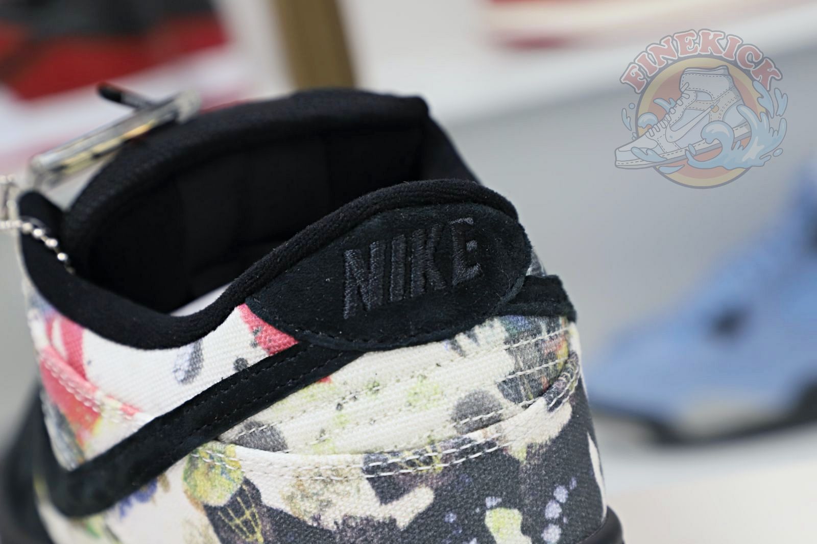 Supreme x Nike SB DunkLow