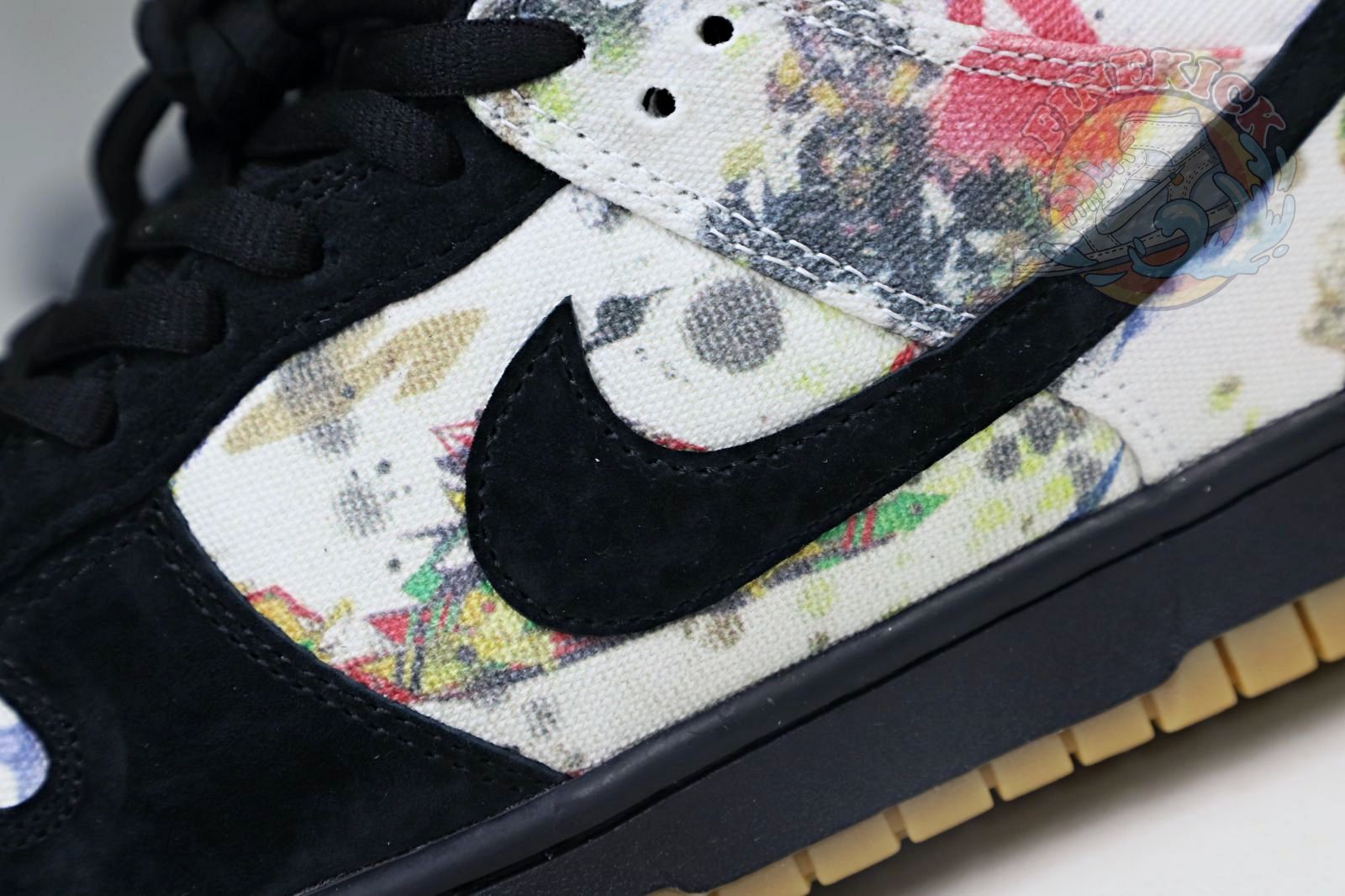 Supreme x Nike SB DunkLow