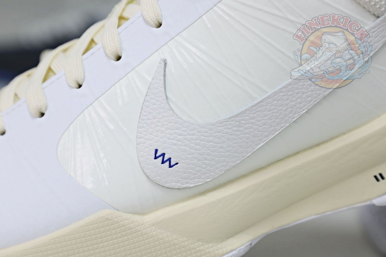 OFF-WHITEX  Nike Zoom Kobe5