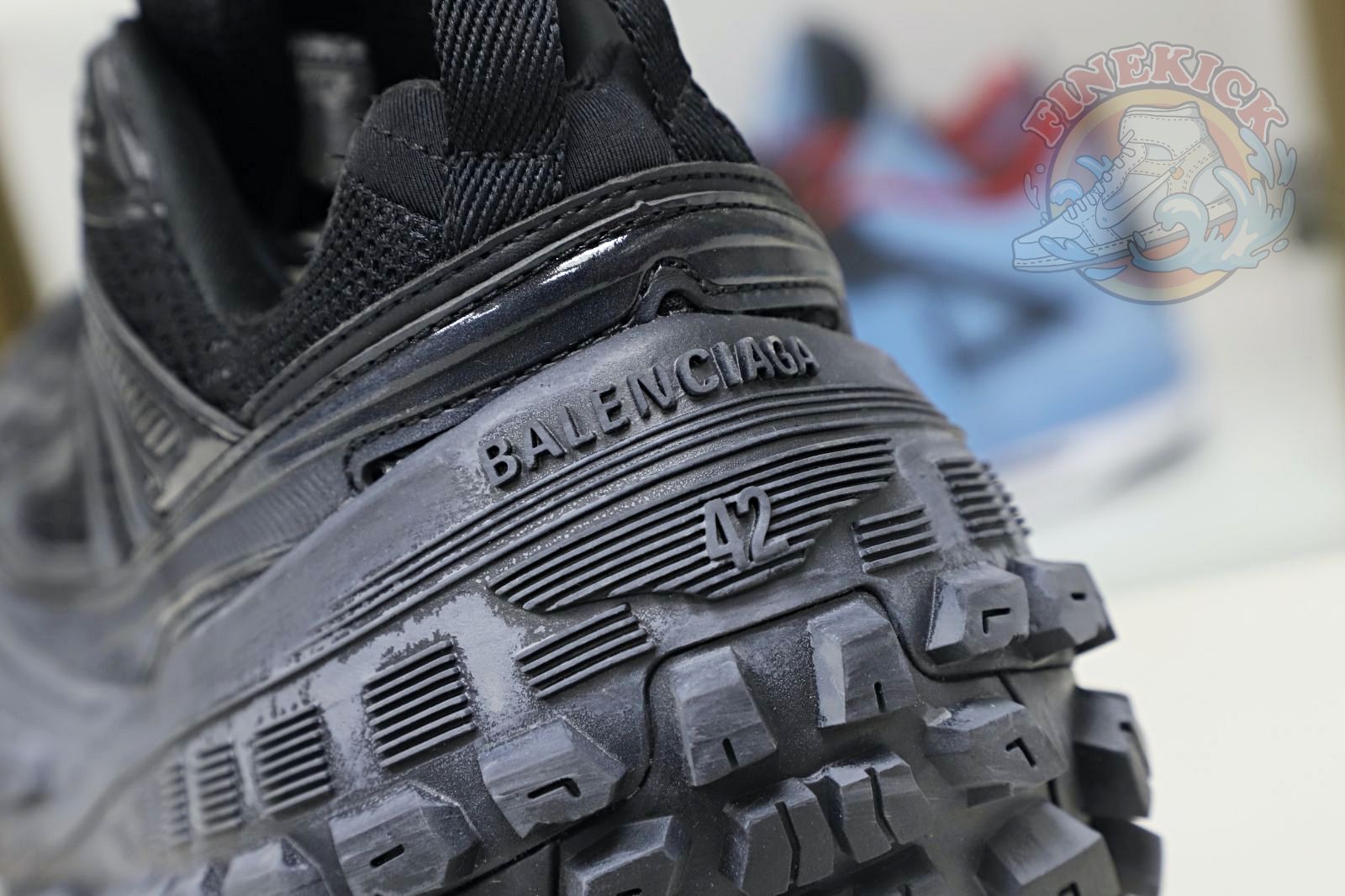 Balenciaga BLGA  Defender