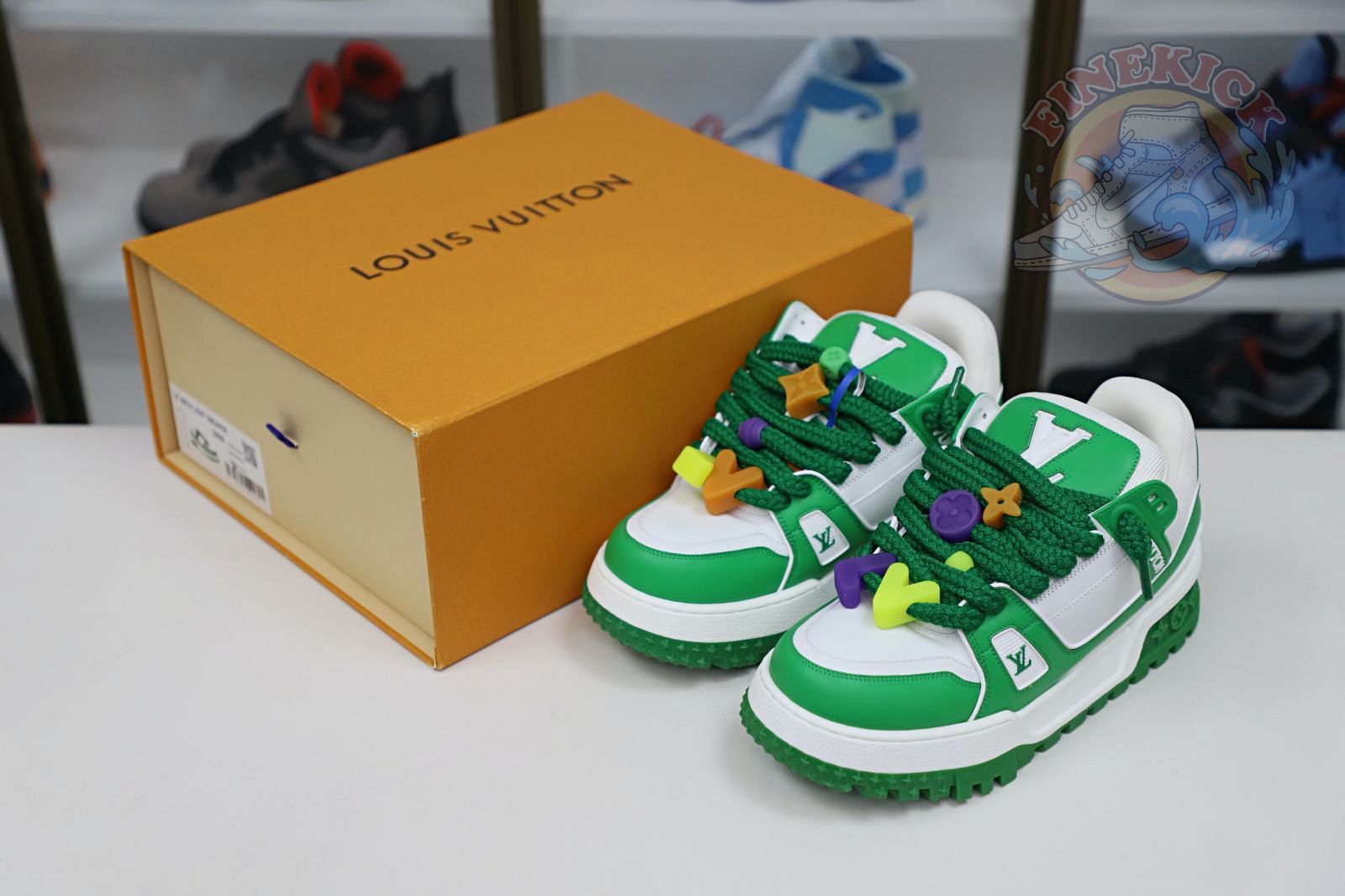 L/V Trainer
