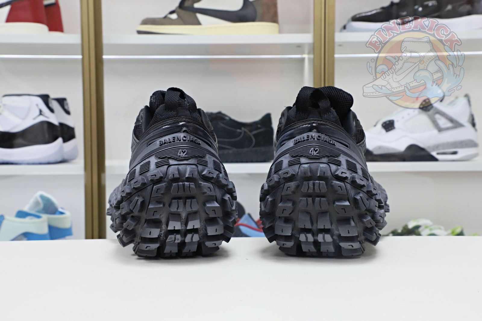 Balenciaga BLGA  Defender