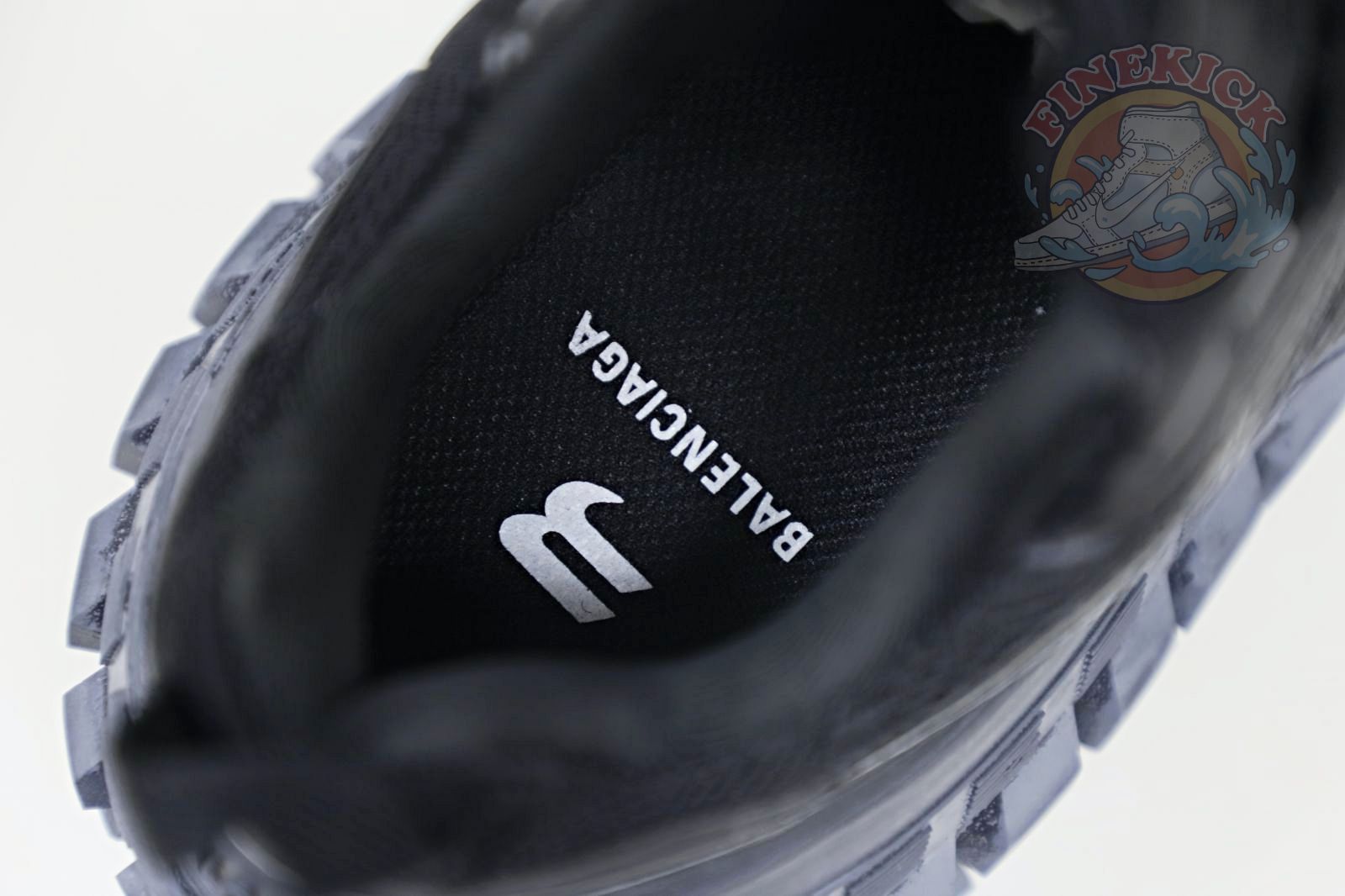 Balenciaga BLGA  Defender