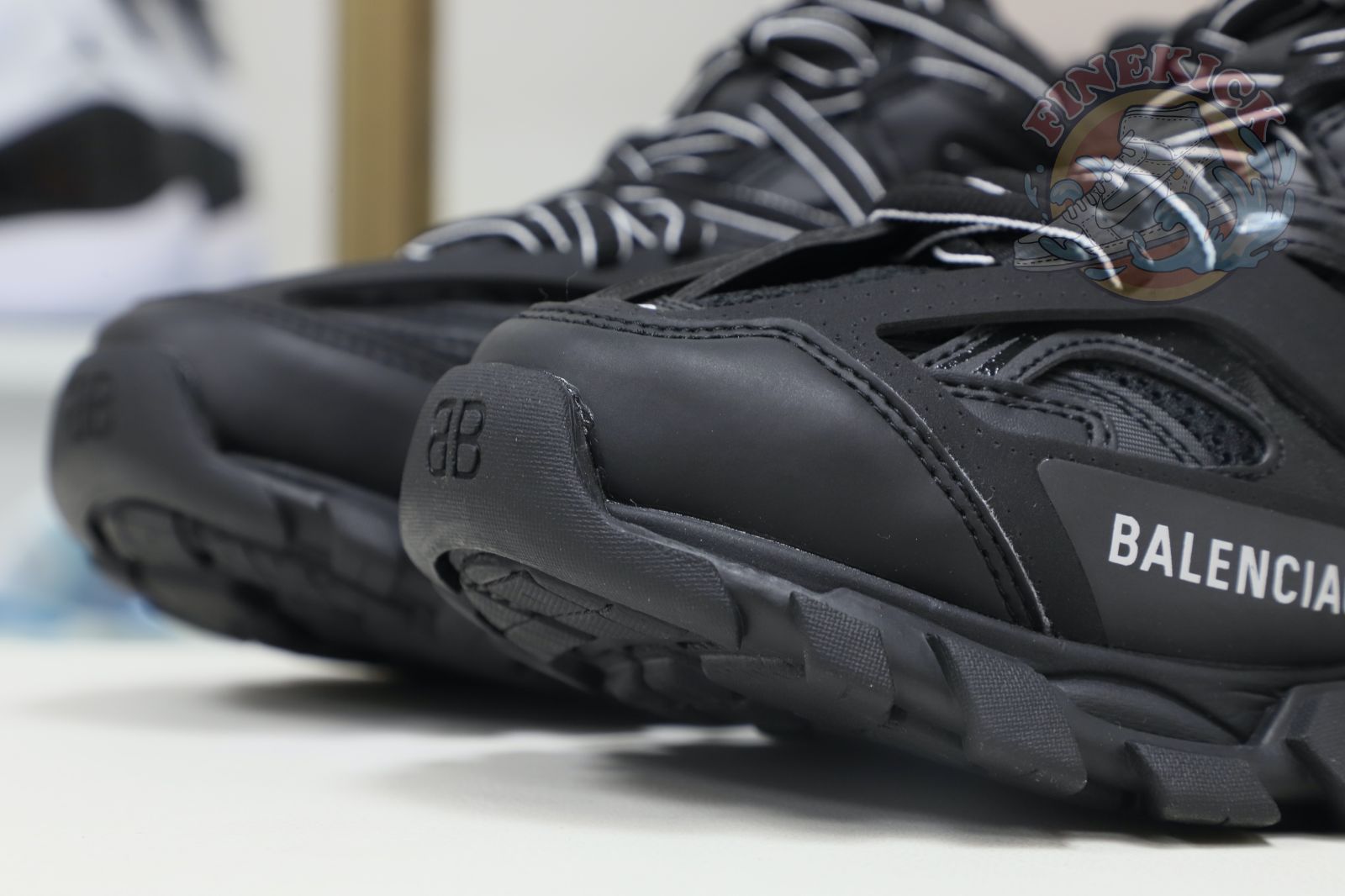 Balenciaga BLGA  Track(LED)