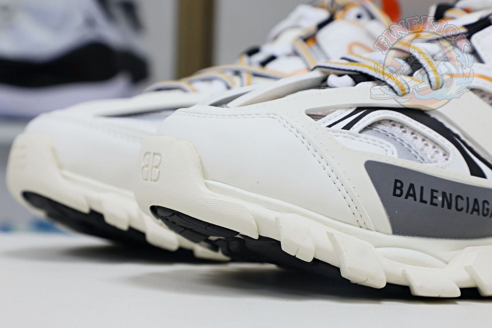 Balenciaga BLGA  Track(LED)