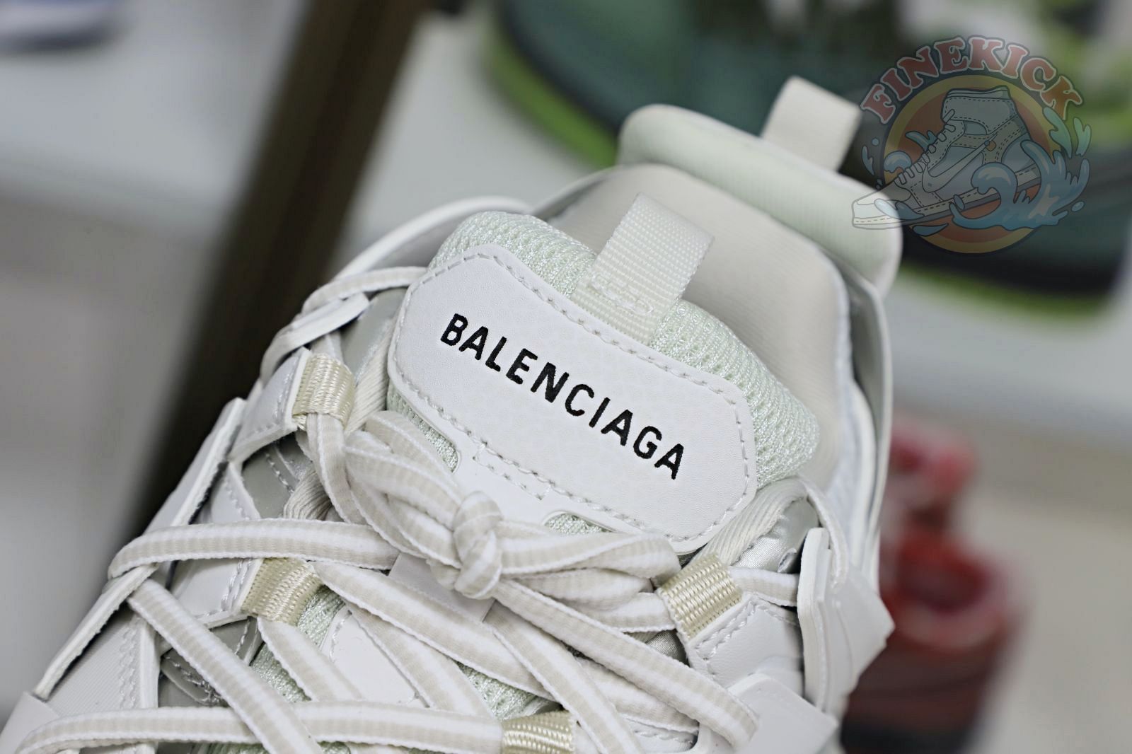 Balenciaga all sizes still in stock! Please contact customer service on iMessage/WhatsApp to purchase!