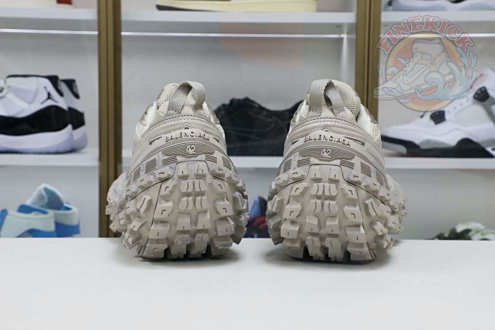 Balenciaga BLGA  Defender