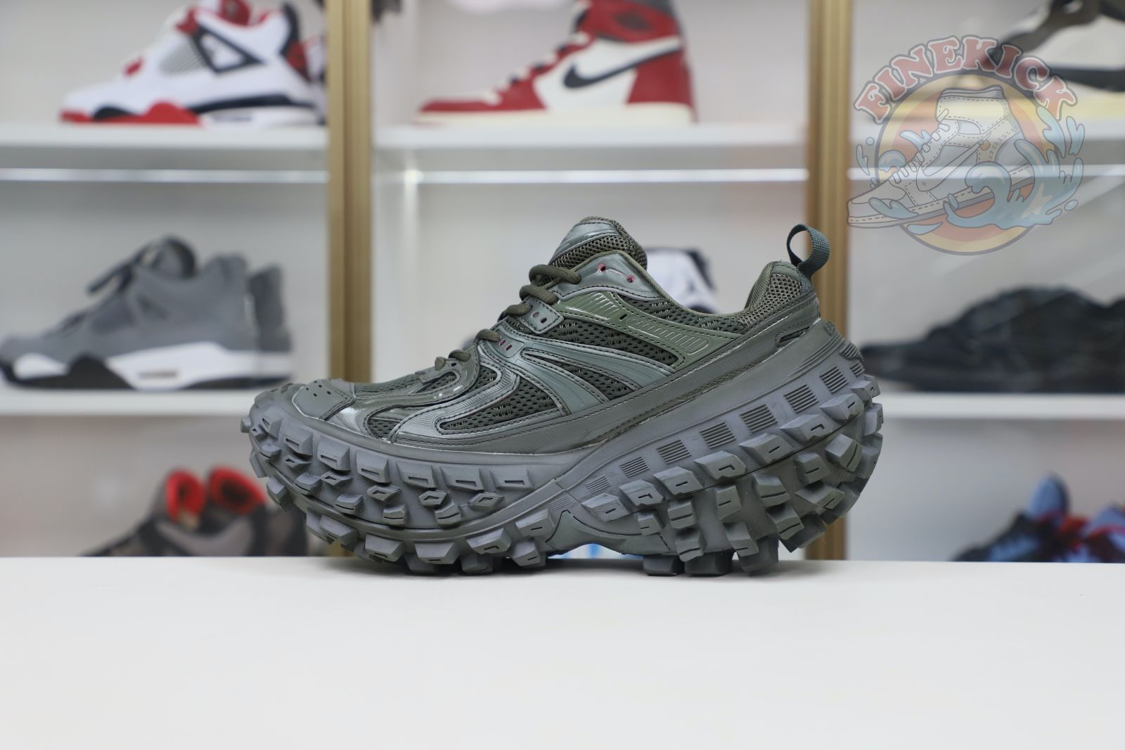 Balenciaga BLGA  Defender