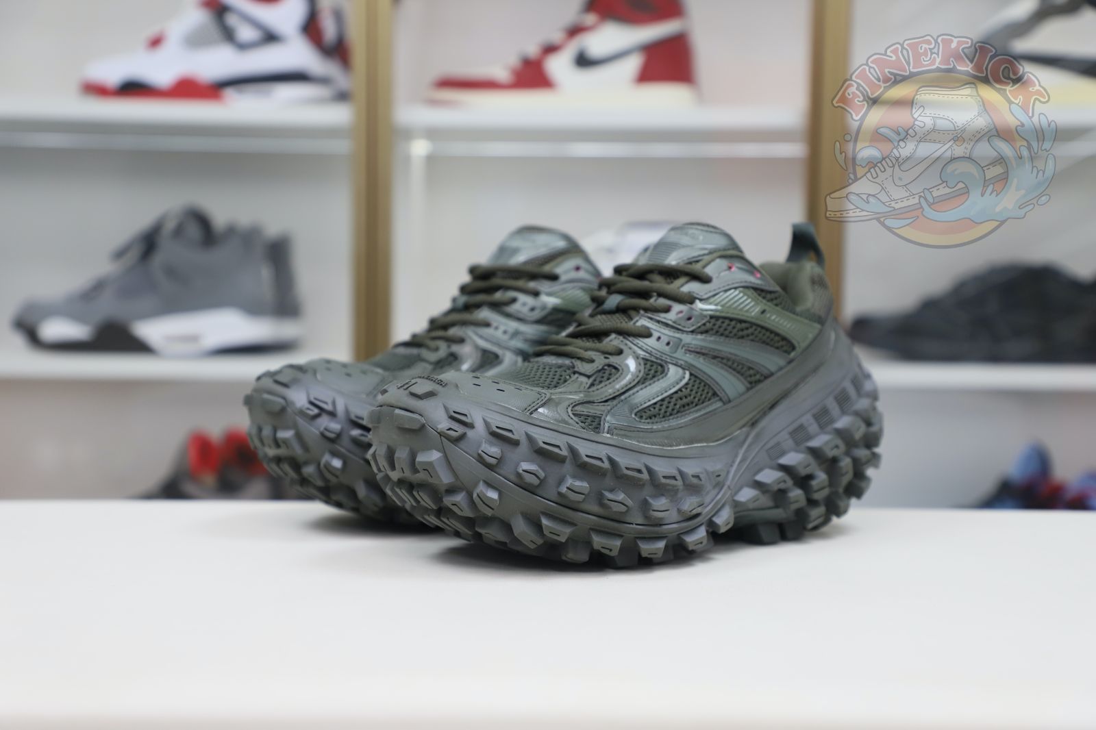 Balenciaga BLGA  Defender